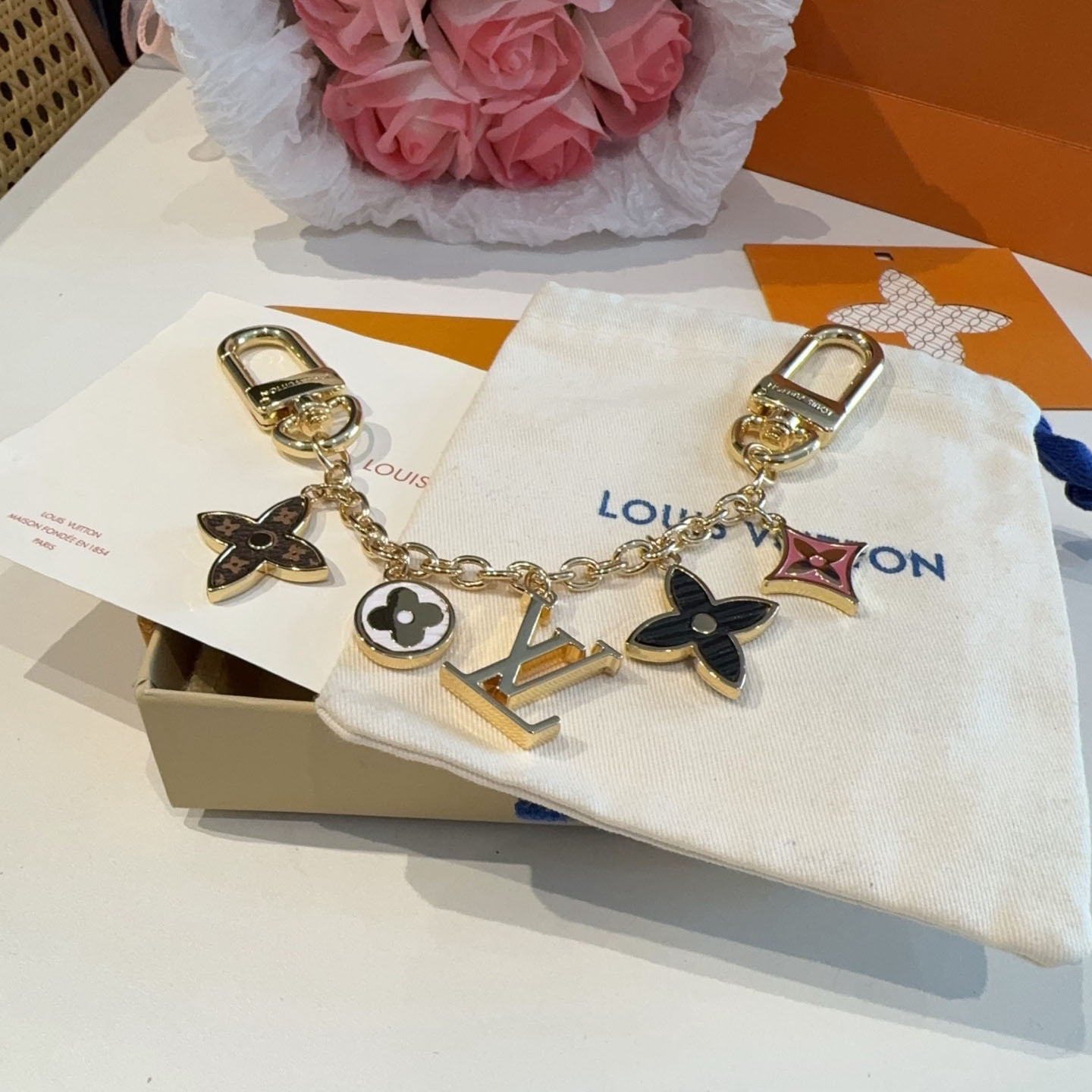 Louis Vuitton Spring Street Chain Bag Charm M01188 - DesignerGu