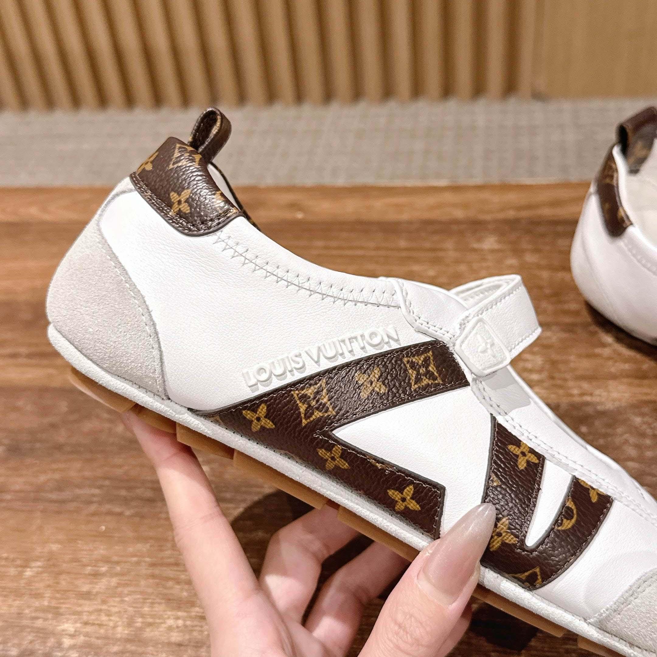 Louis Vuitton LV Sneakerina Mary Jane   1AJPF4 - DesignerGu