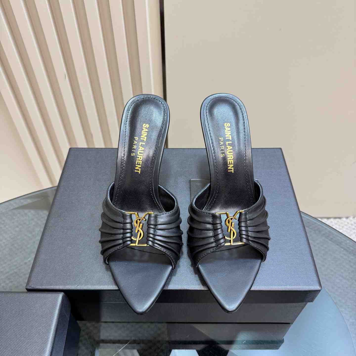 Saint Laurent BABYLONE Mules In Smooth Leather - DesignerGu