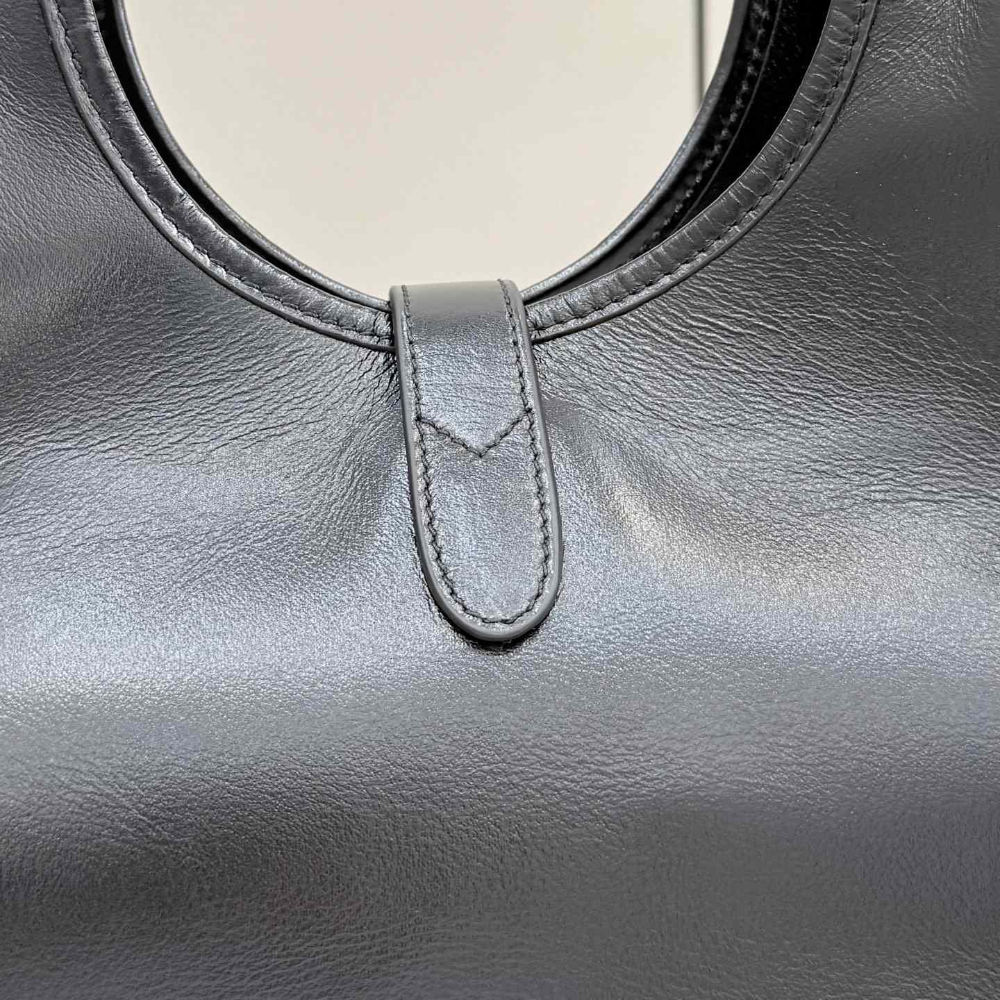 Gucci Mercato Medium Tote Bag 866645 - DesignerGu