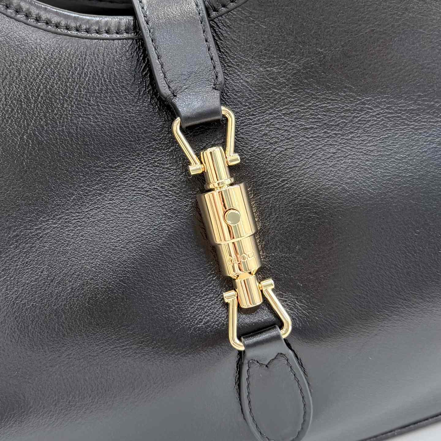 Gucci Mercato Medium Tote Bag 866645 - DesignerGu