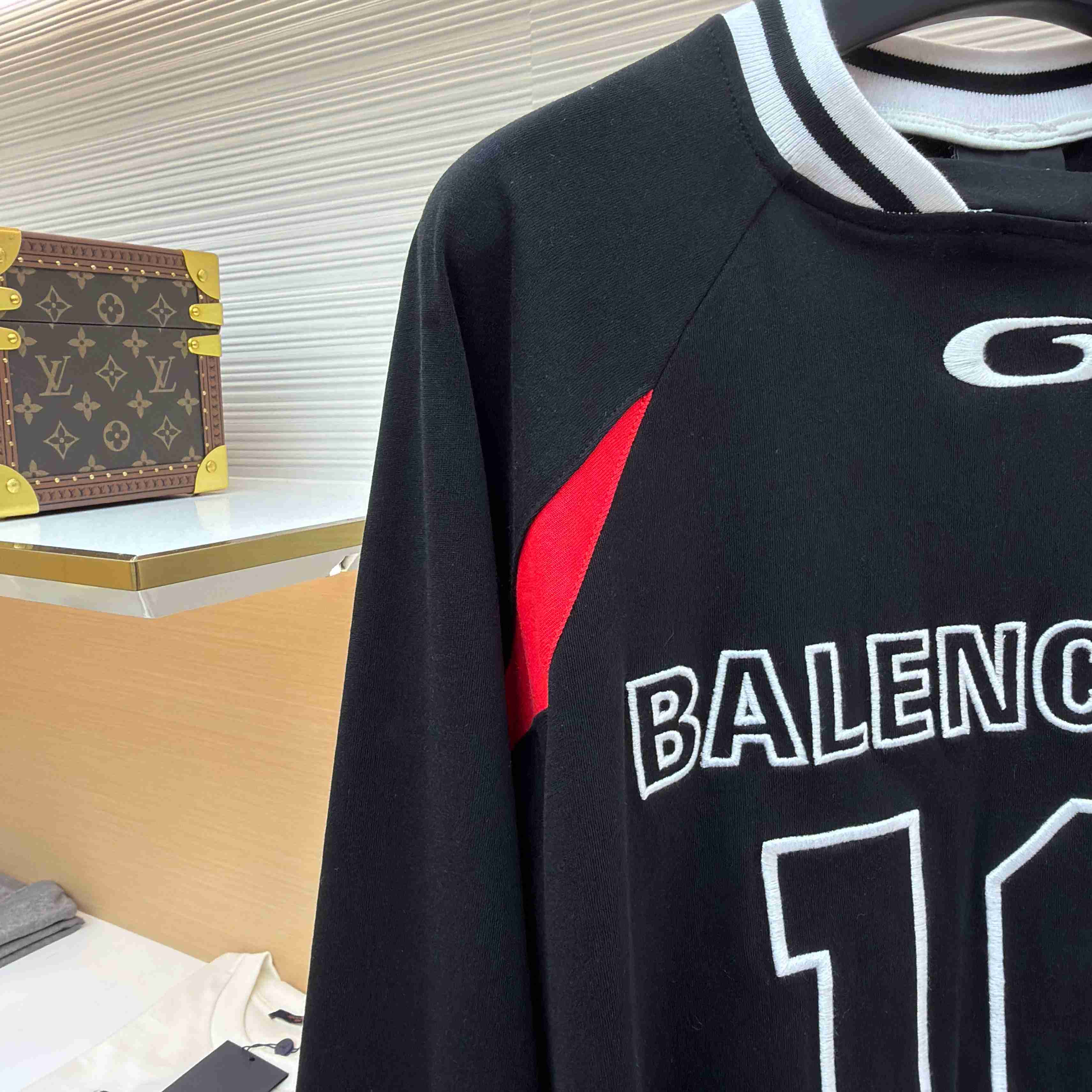 Balenciaga | Nba Collaboration Oversized Long Sleeve T-shirt In Black/Multicolor  - DesignerGu