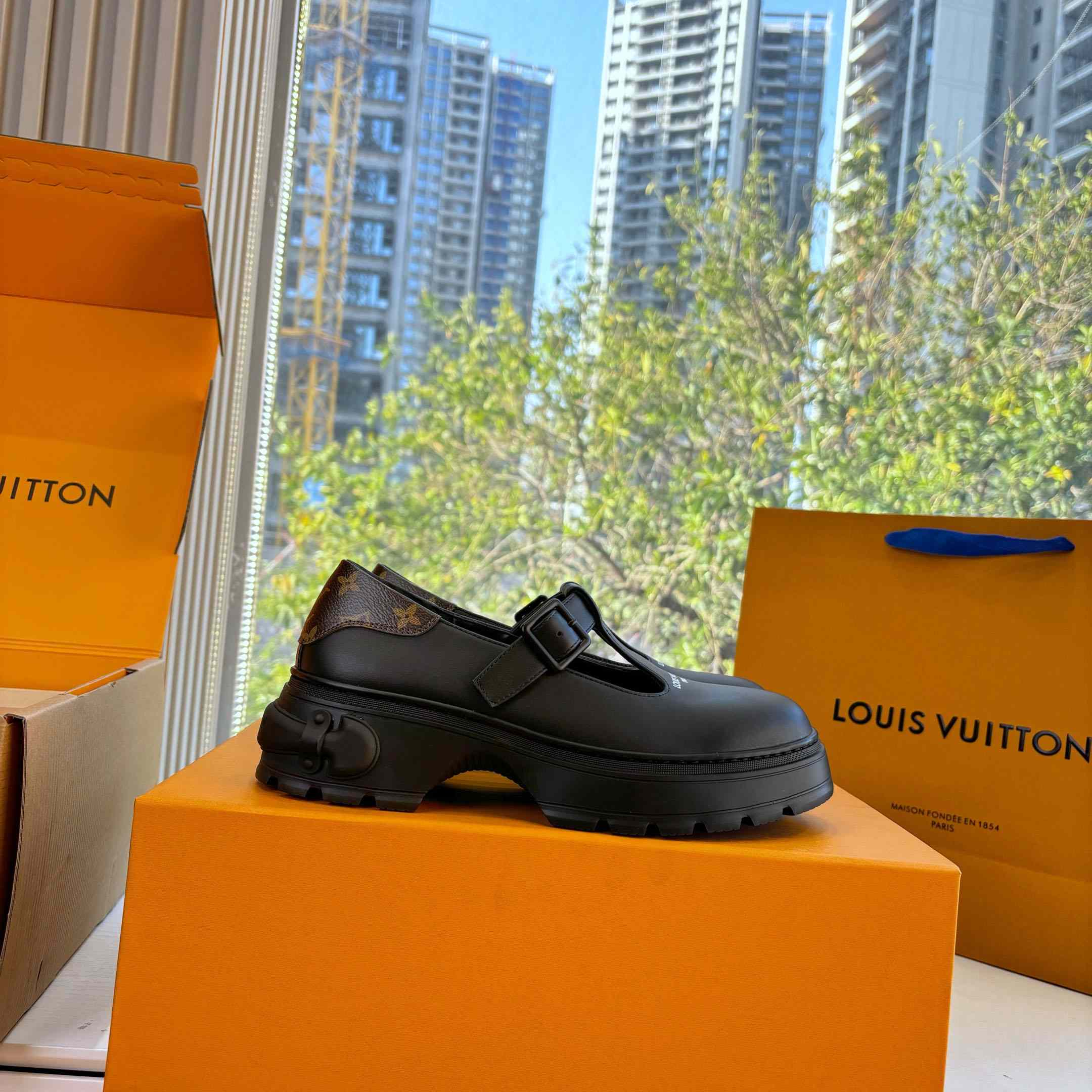 Louis Vuitton LV Squad Mary Jane - DesignerGu