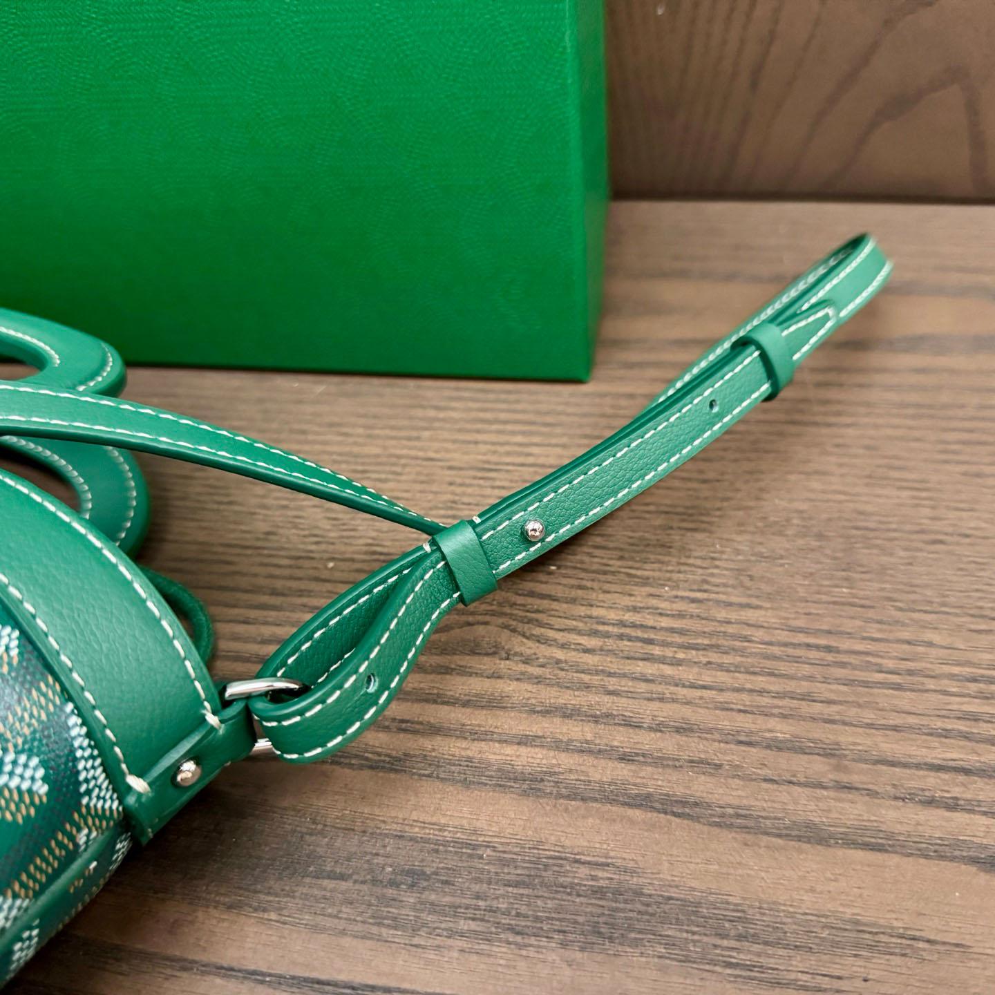 Goyard Beluga Mini Bag - DesignerGu