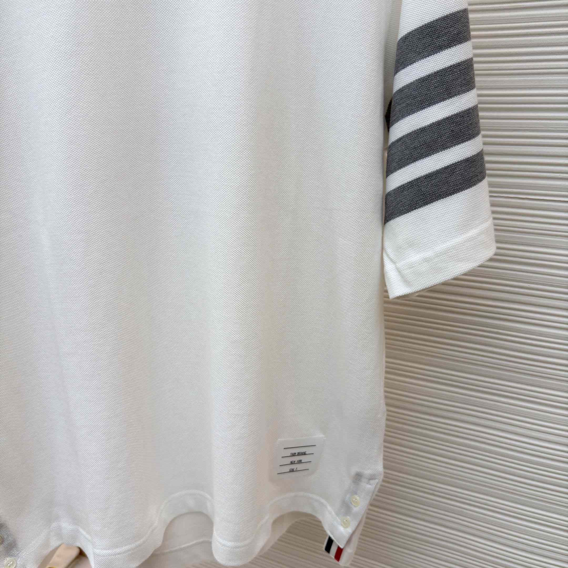 Thom Browne Cotton 4-Bar Short Sleeve T-Shirt - DesignerGu
