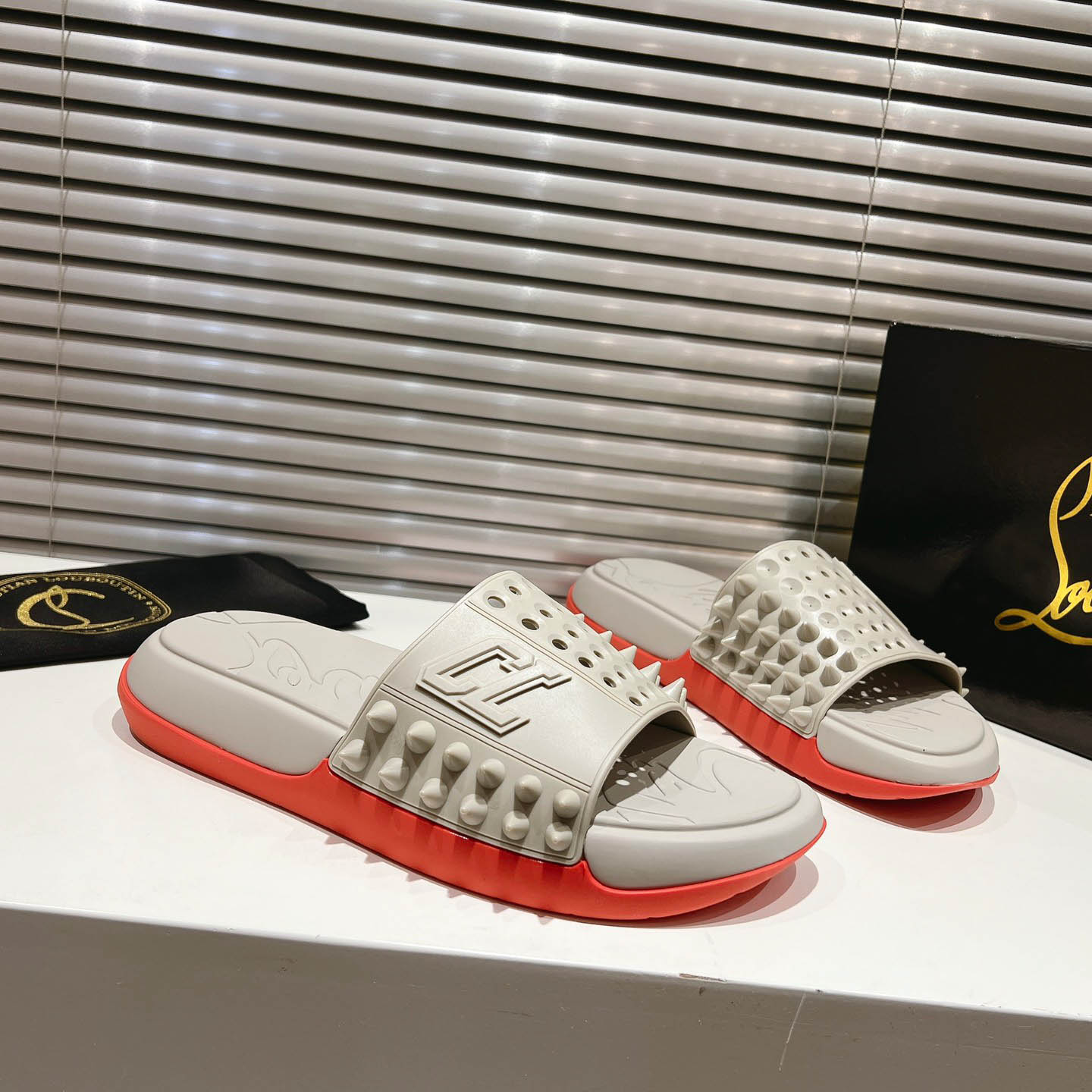 Christian Louboutin Take It Easy Sandals - DesignerGu