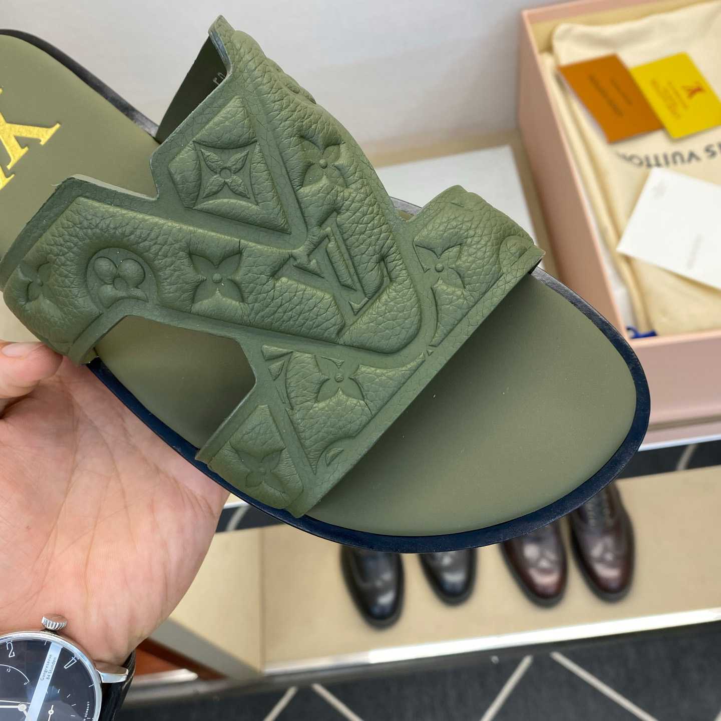 Louis Vuitton LV Oasis Mule    - DesignerGu