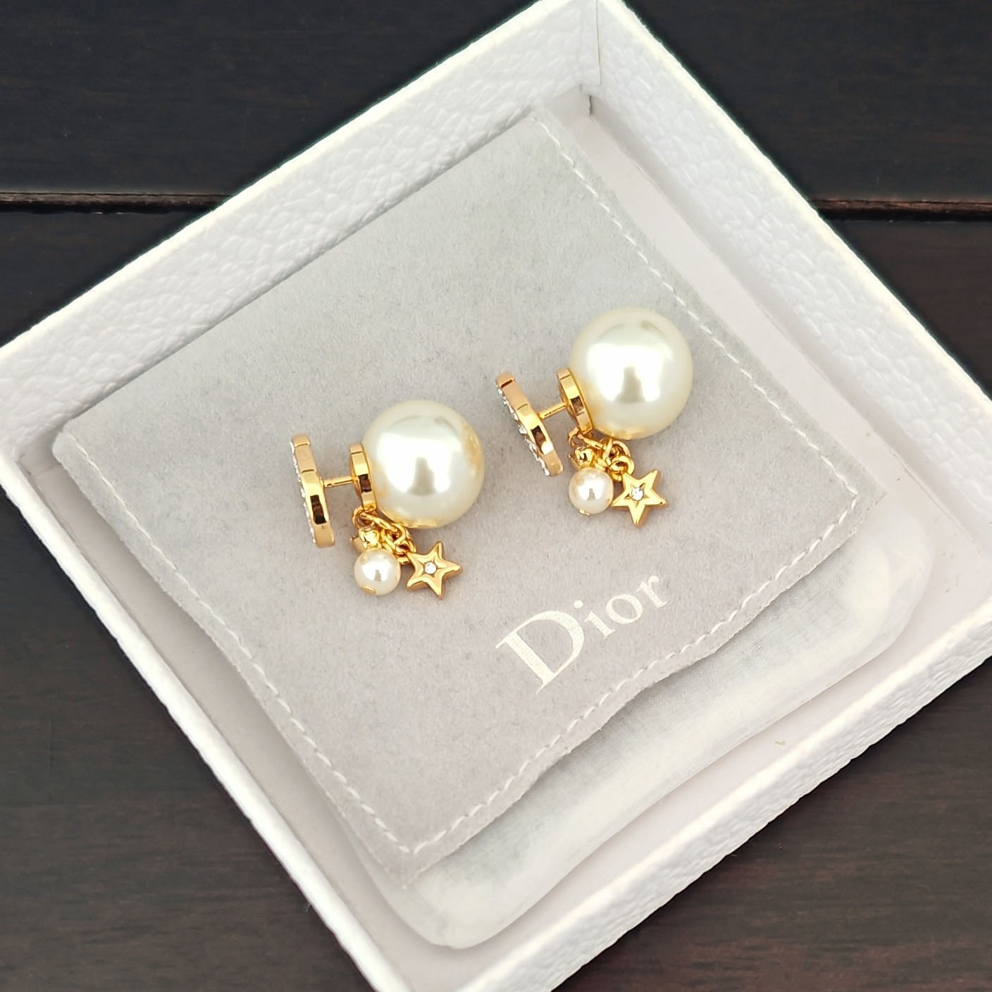 Dior Earrings - DesignerGu