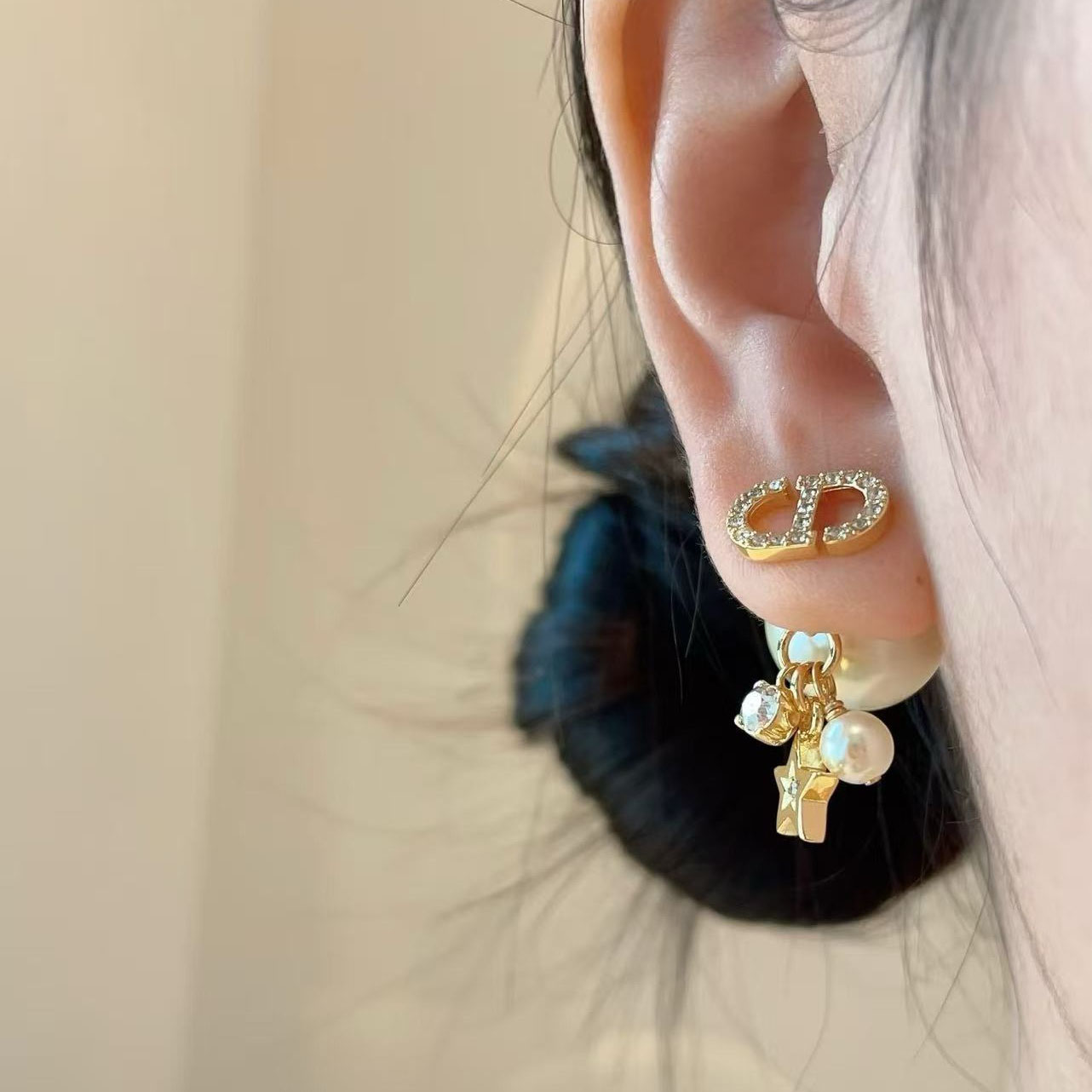 Dior Earrings - DesignerGu