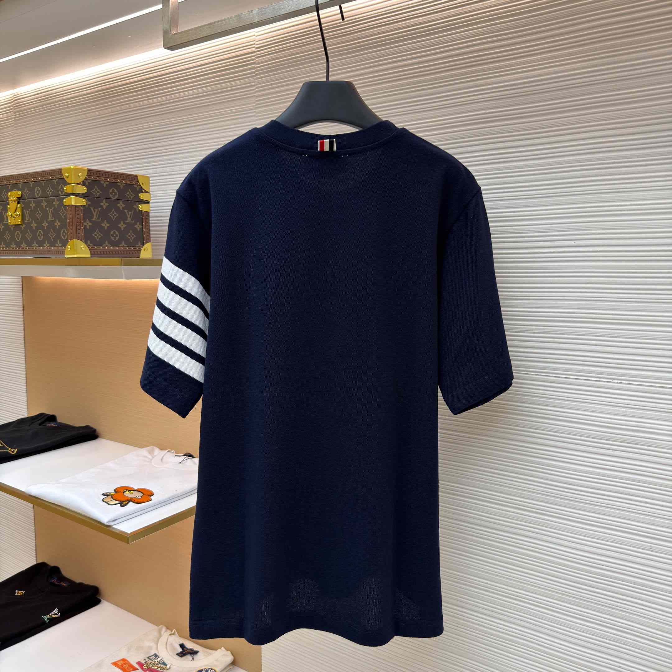 Thom Browne Cotton 4-Bar Short Sleeve T-Shirt - DesignerGu