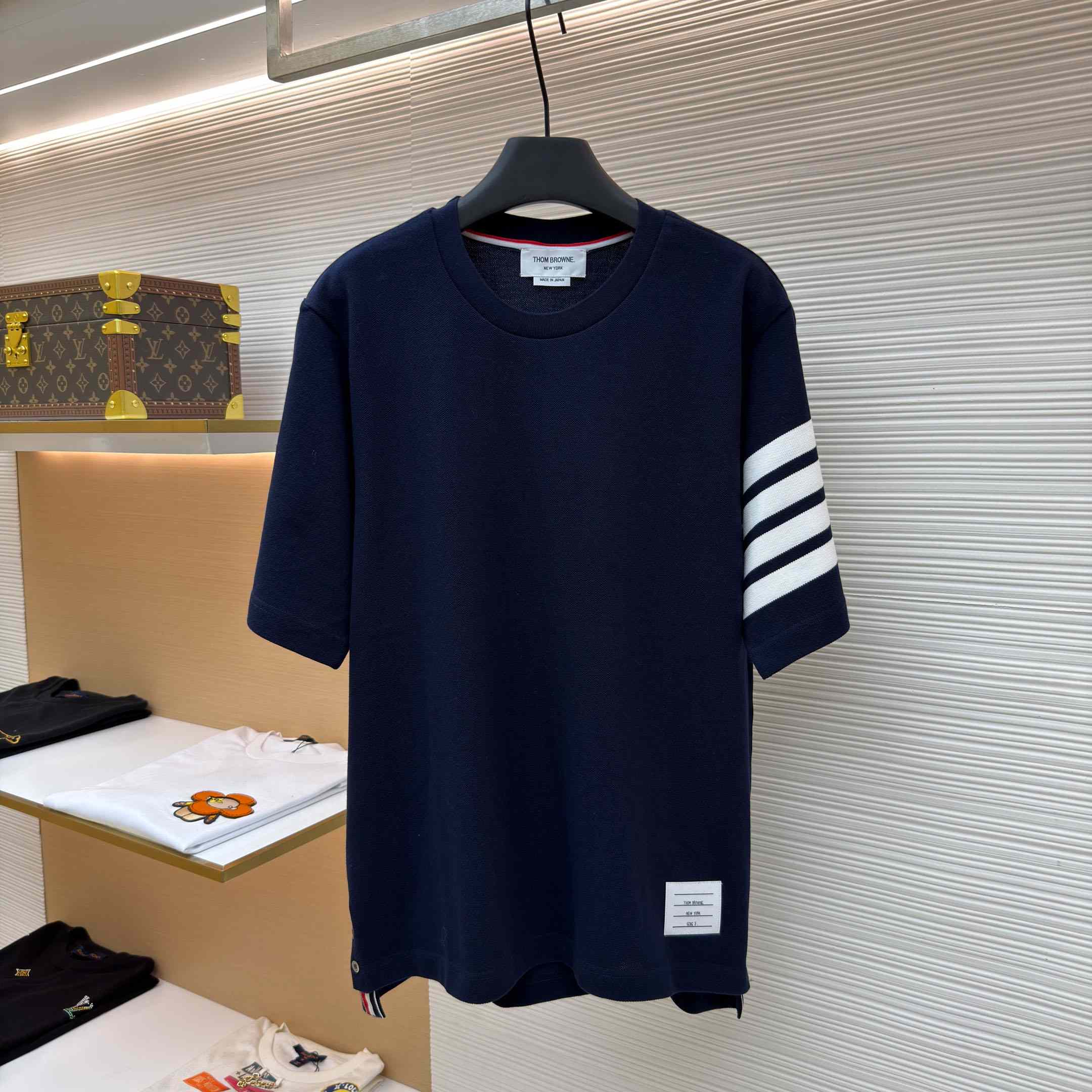 Thom Browne Cotton 4-Bar Short Sleeve T-Shirt - DesignerGu