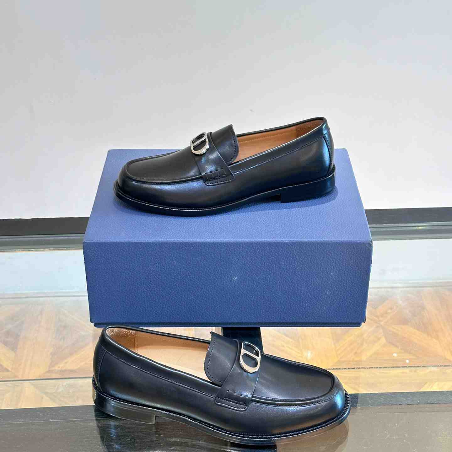 Dior Archie Loafer - DesignerGu