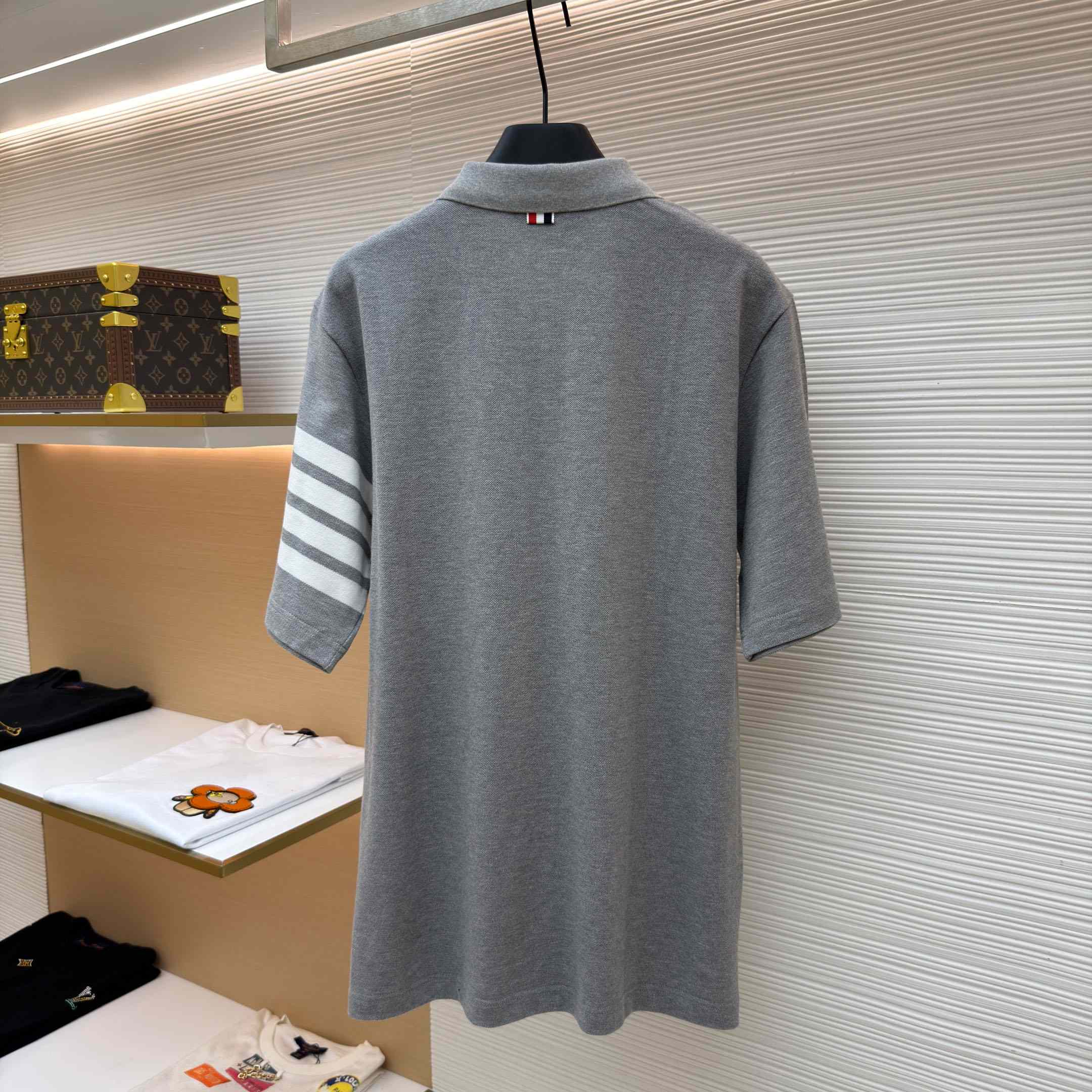 Thom Browne Classic Pique 4-Bar Short Sleeve Polo   - DesignerGu