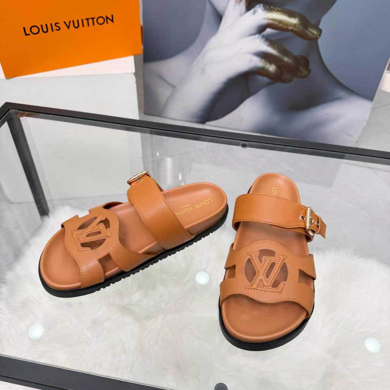 Louis Vuitton LV Isola Comfort Mule 1AJOPR - DesignerGu
