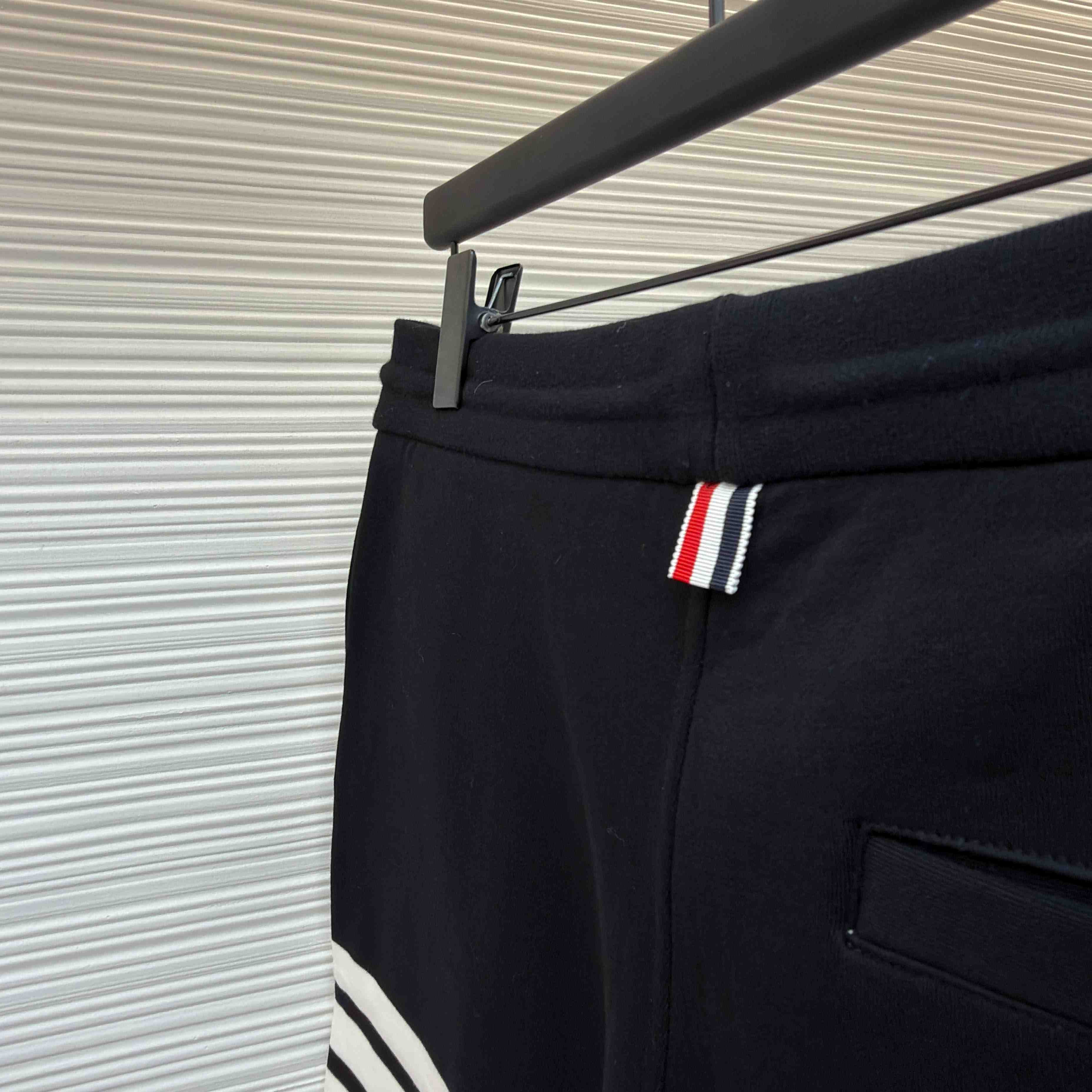 Thom Browne Classic Loopback 4-Bar Sweat Shorts - DesignerGu