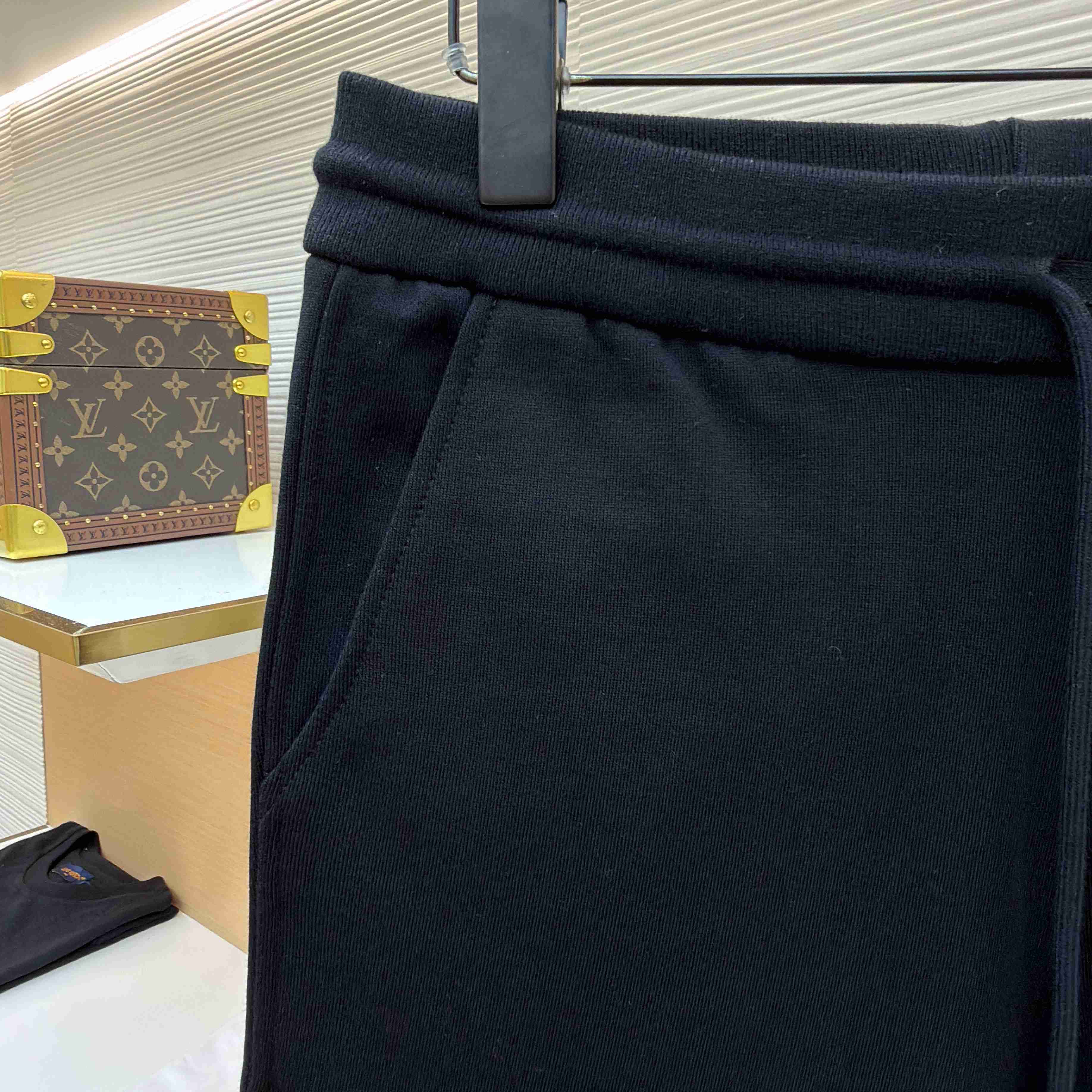 Thom Browne Classic Loopback 4-Bar Sweat Shorts - DesignerGu