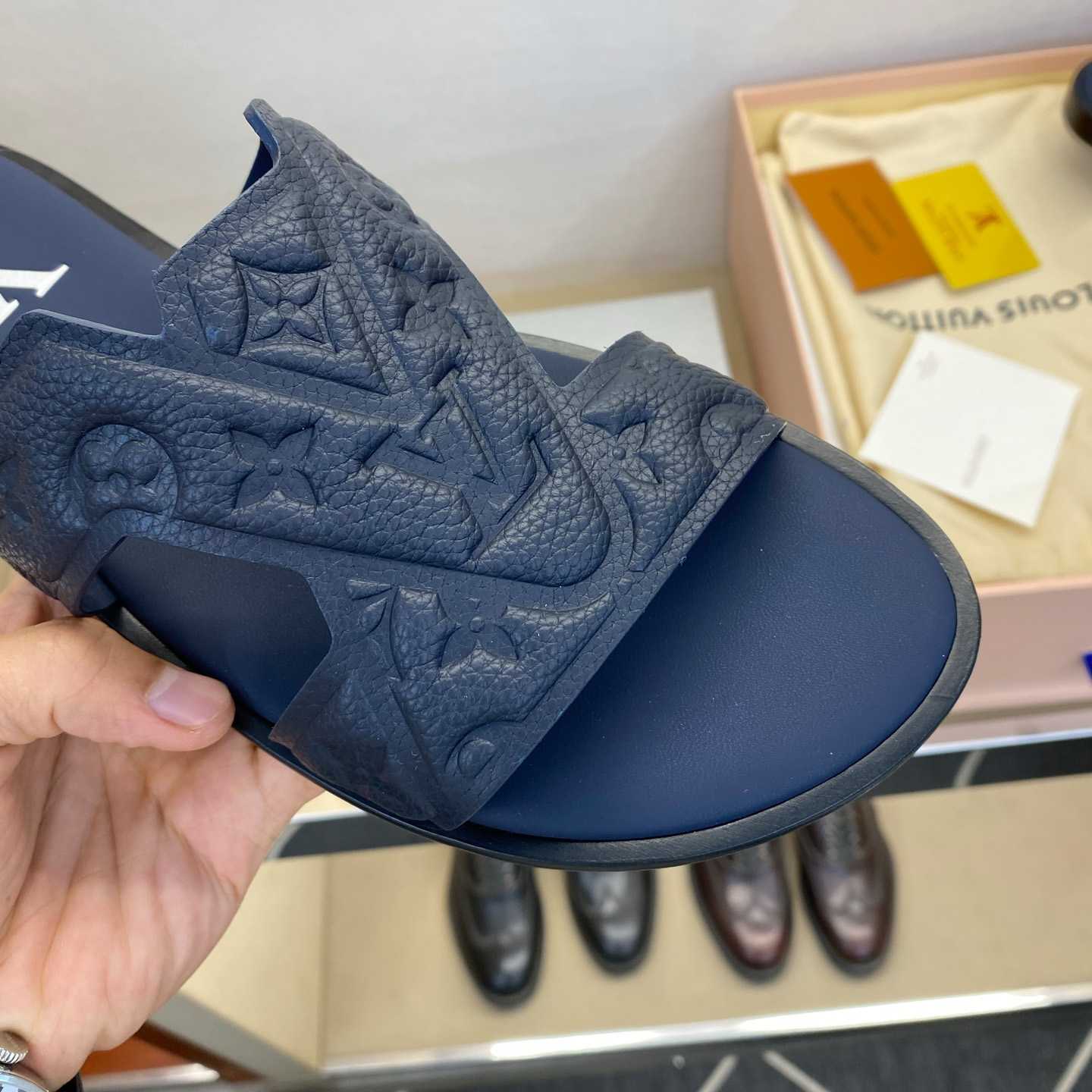 Louis Vuitton LV Oasis Mule    - DesignerGu