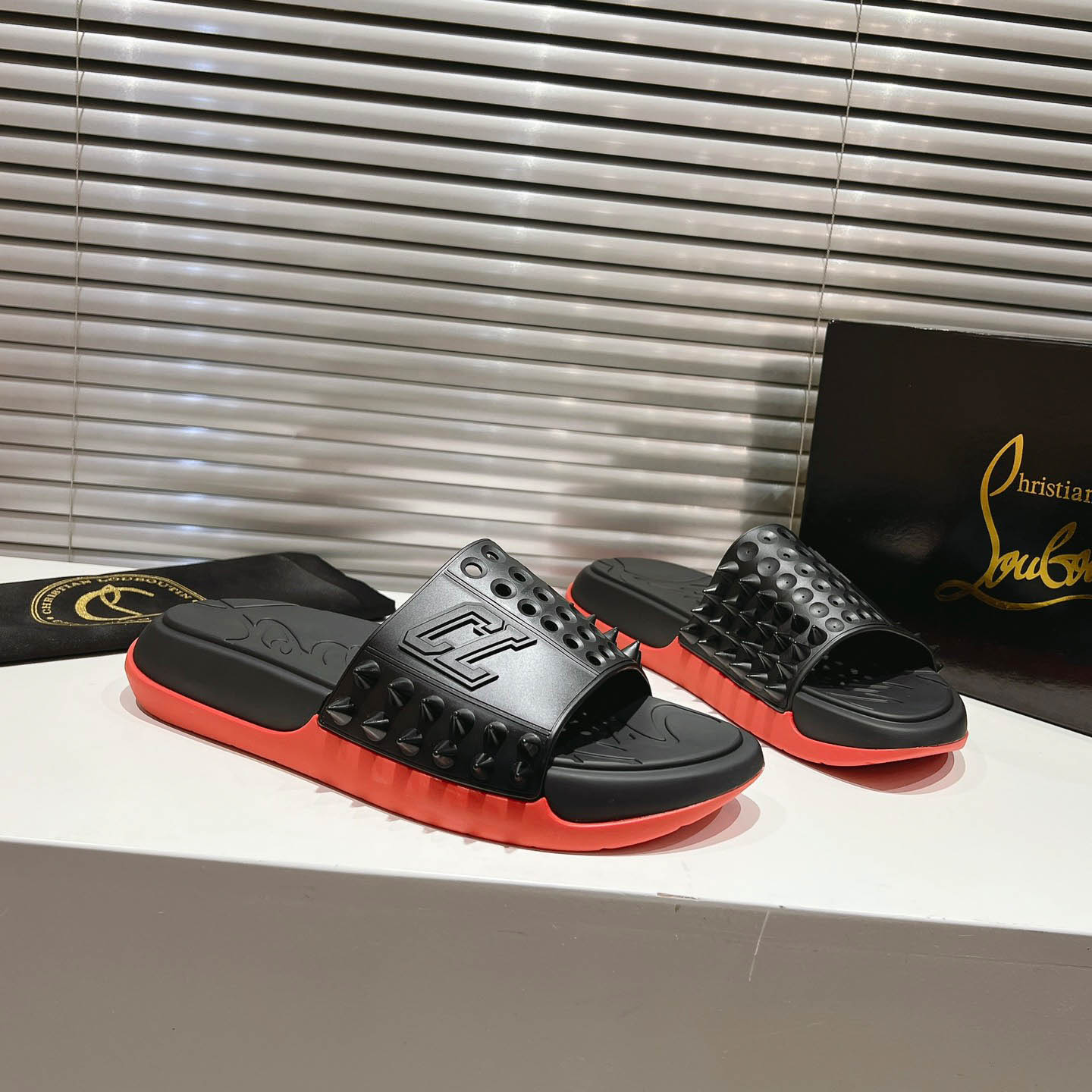 Christian Louboutin Take It Easy Sandals - DesignerGu