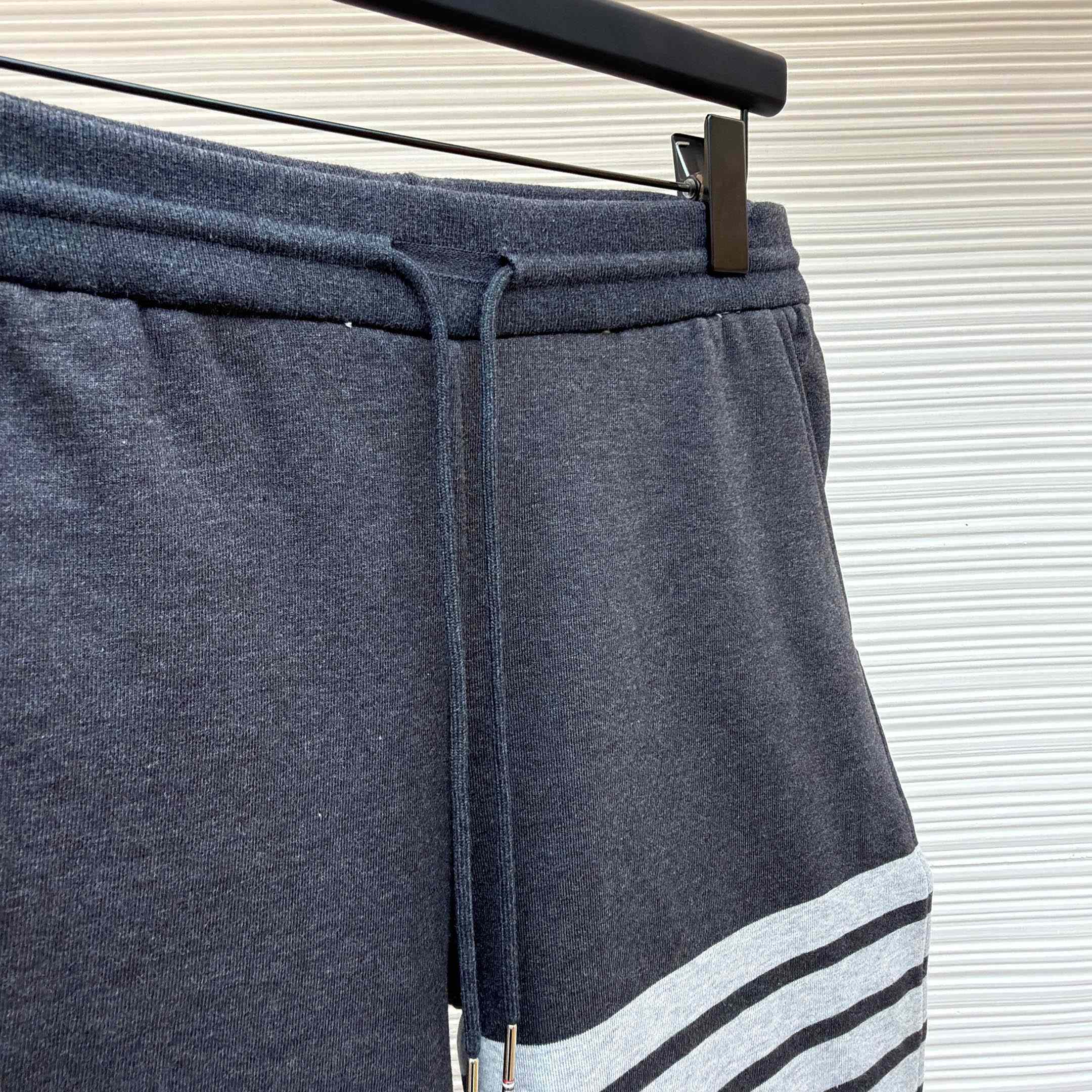Thom Browne Classic Loopback 4-Bar Sweat Shorts - DesignerGu