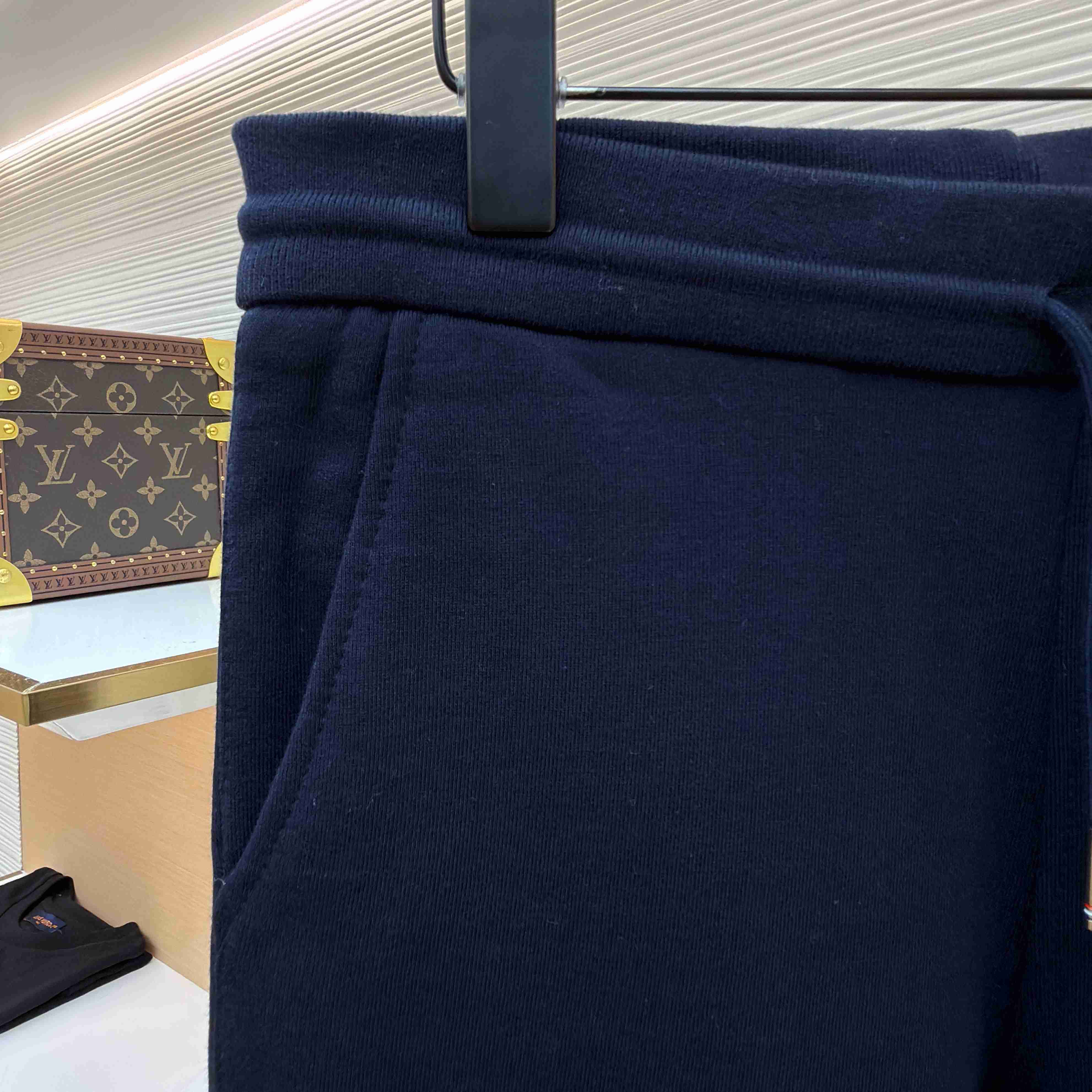 Thom Browne Navy Loopback 4-Bar Shorts - DesignerGu