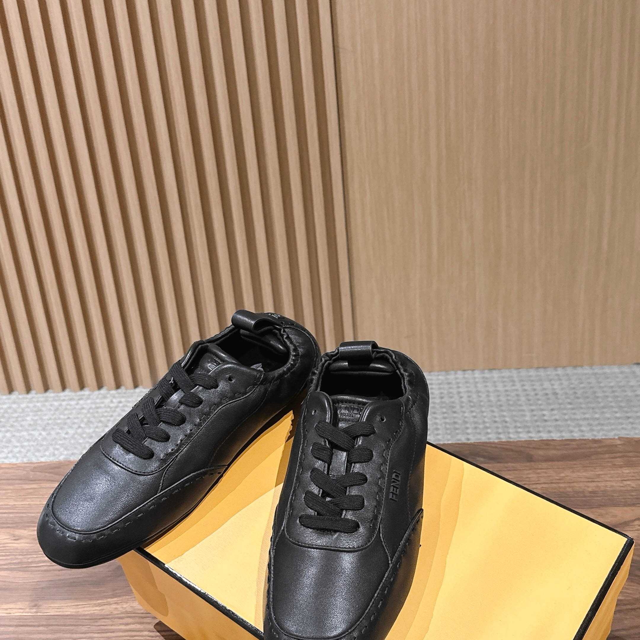 Fendi Black Leather Low-Tops Sneakers - DesignerGu