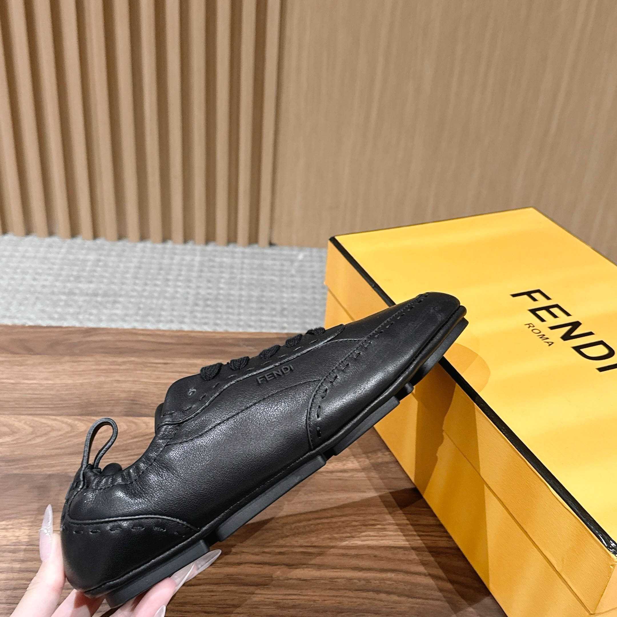 Fendi Black Leather Low-Tops Sneakers - DesignerGu