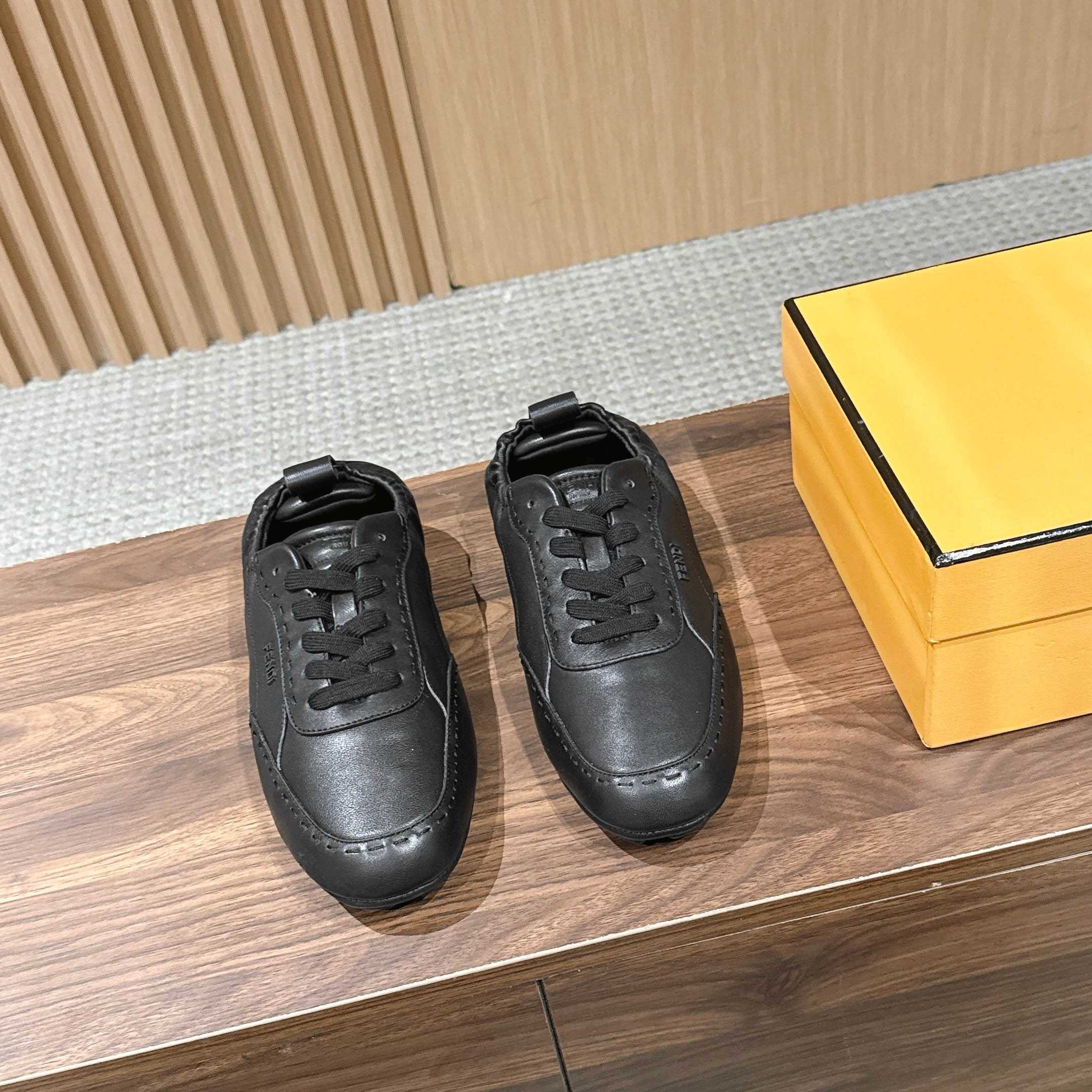 Fendi Black Leather Low-Tops Sneakers - DesignerGu