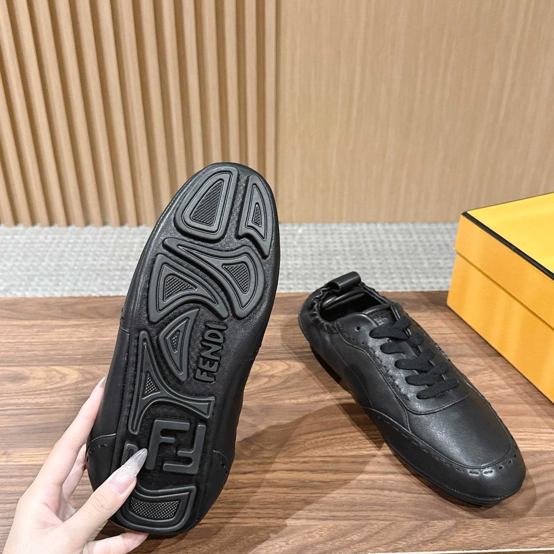 Fendi Black Leather Low-Tops Sneakers - DesignerGu