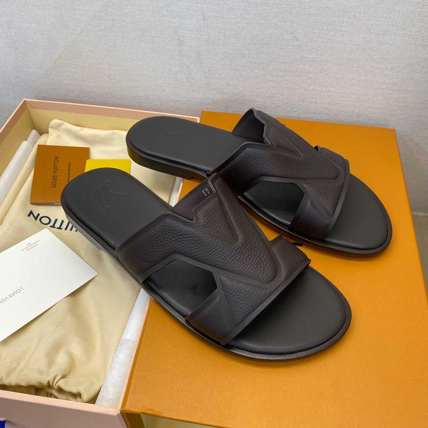 Louis Vuitton LV Oasis Mule    - DesignerGu