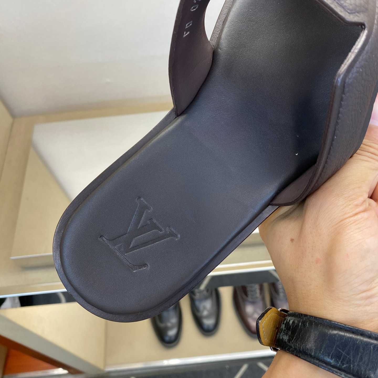 Louis Vuitton LV Oasis Mule    - DesignerGu