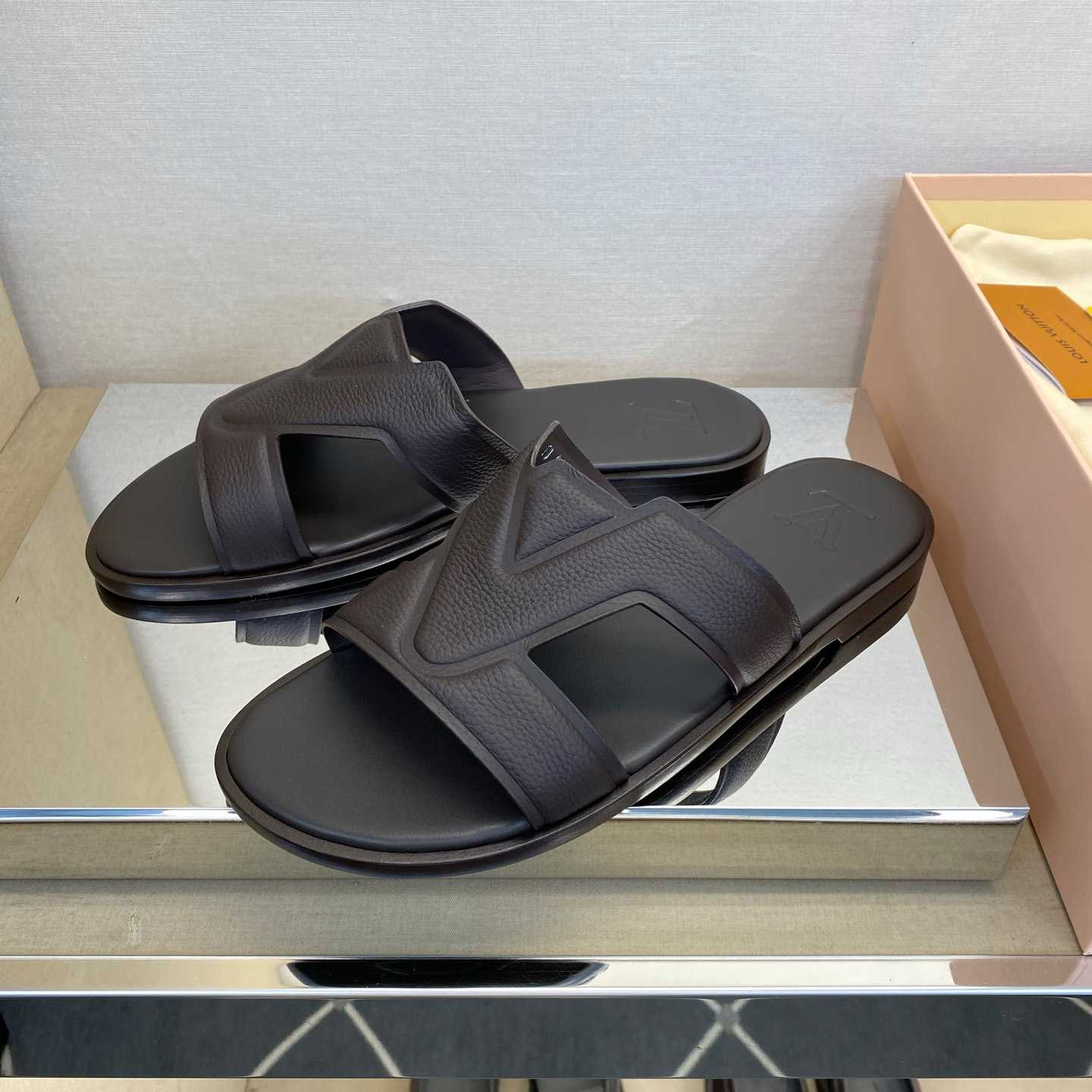 Louis Vuitton LV Oasis Mule    - DesignerGu