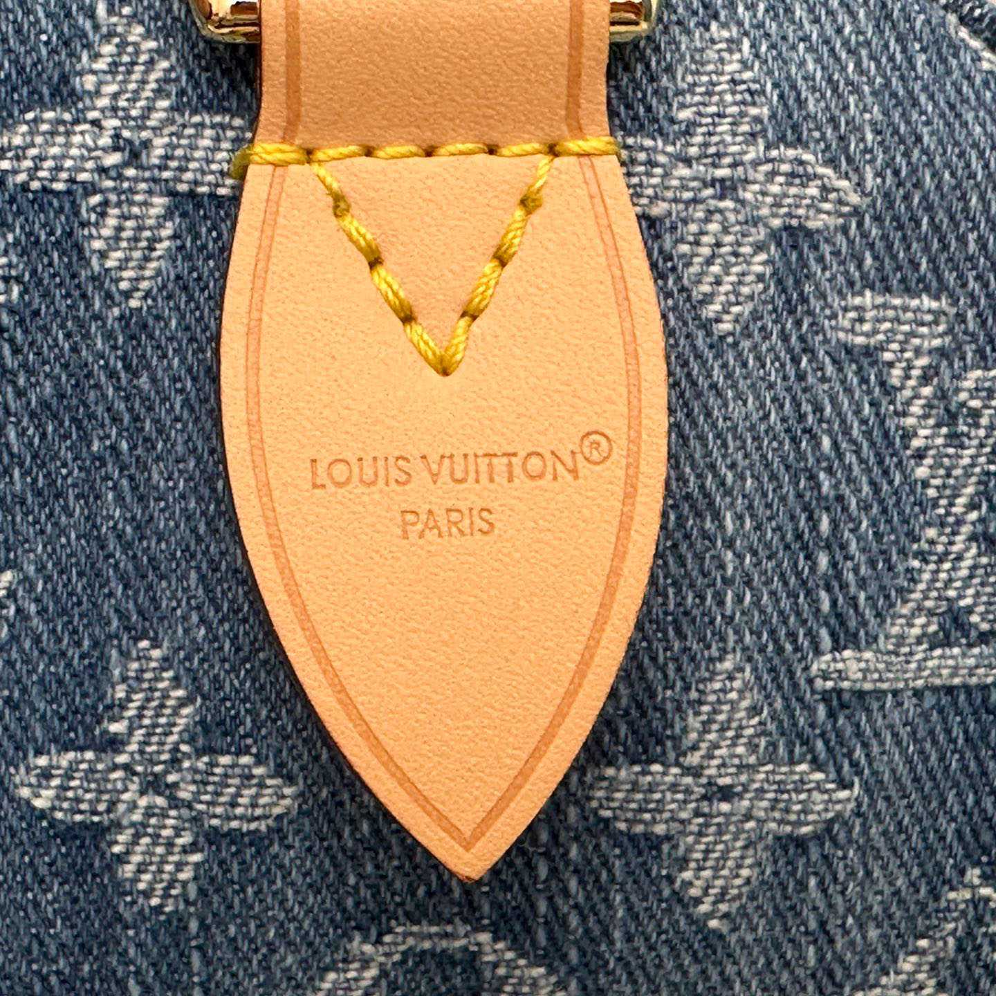 Louis Vuitton Nano Diane   M27700 - DesignerGu