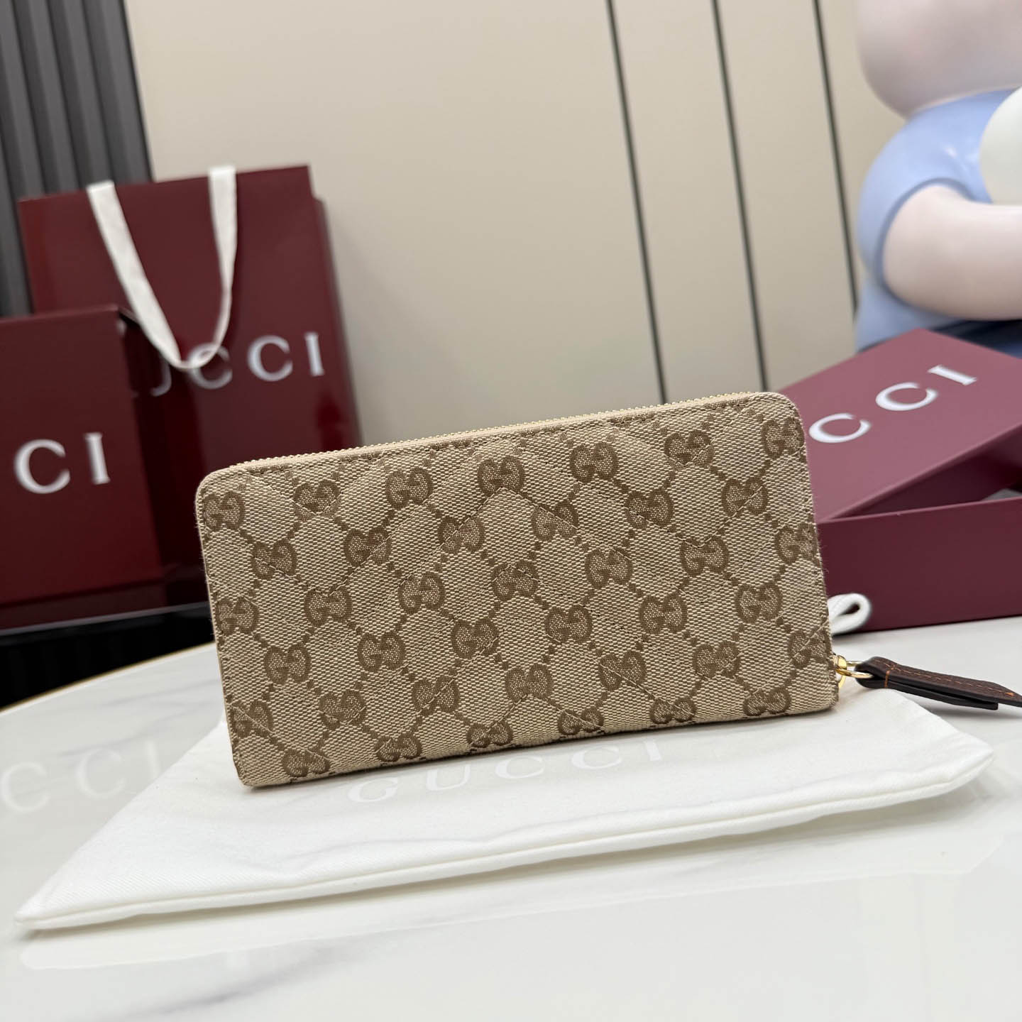 Gucci GG Marmont Zip Around Wallet - DesignerGu