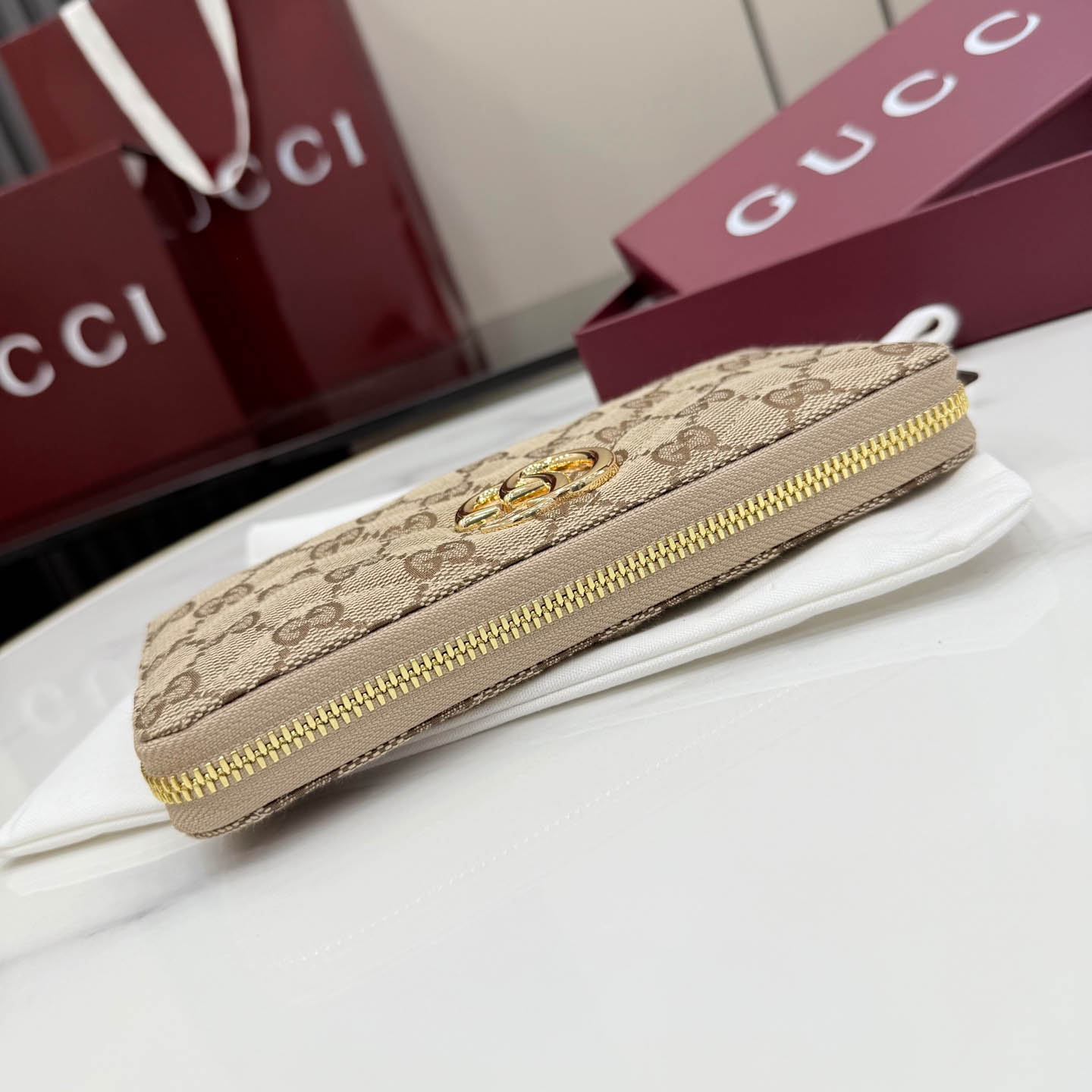 Gucci GG Marmont Zip Around Wallet - DesignerGu