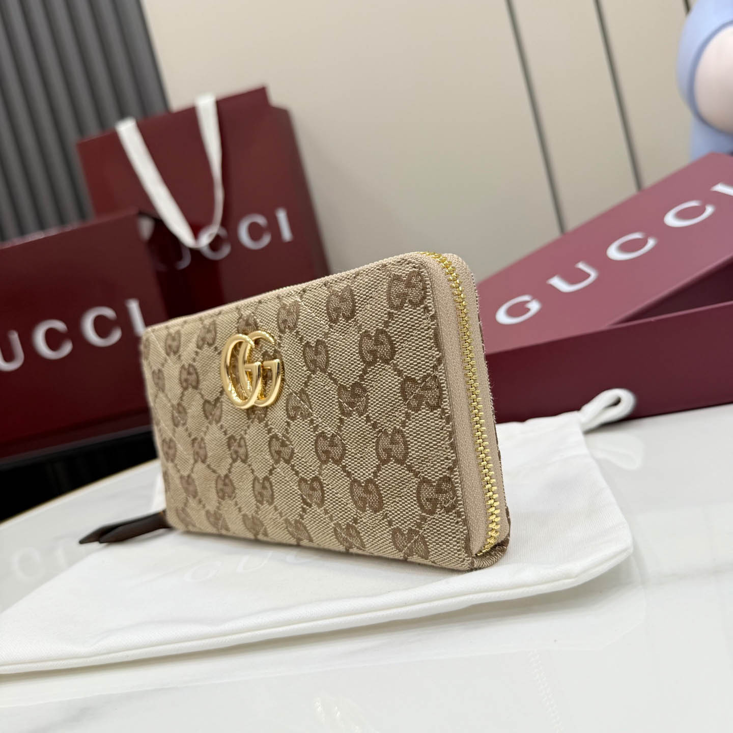 Gucci GG Marmont Zip Around Wallet - DesignerGu