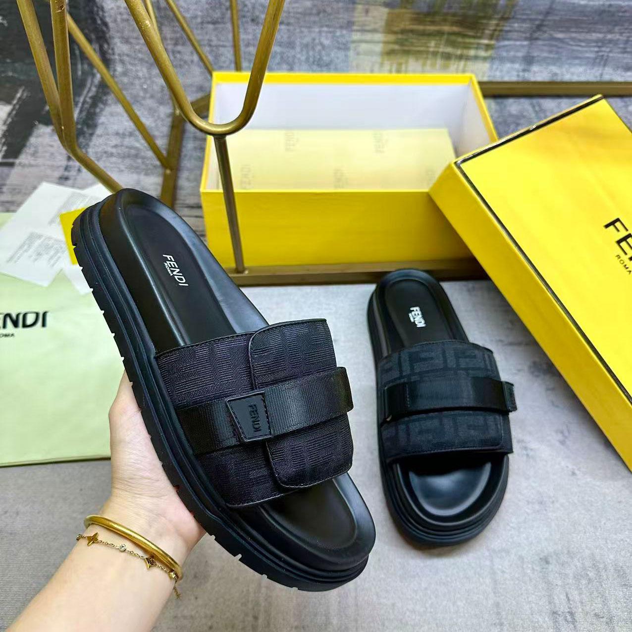 Fendi Chunky Slides - DesignerGu
