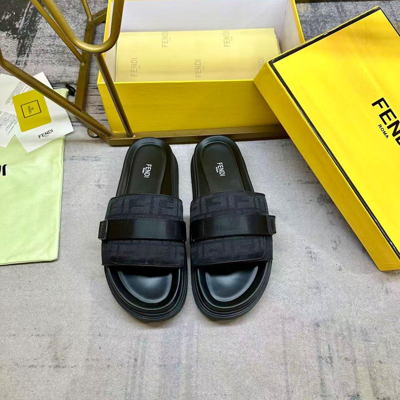 Fendi Chunky Slides - DesignerGu
