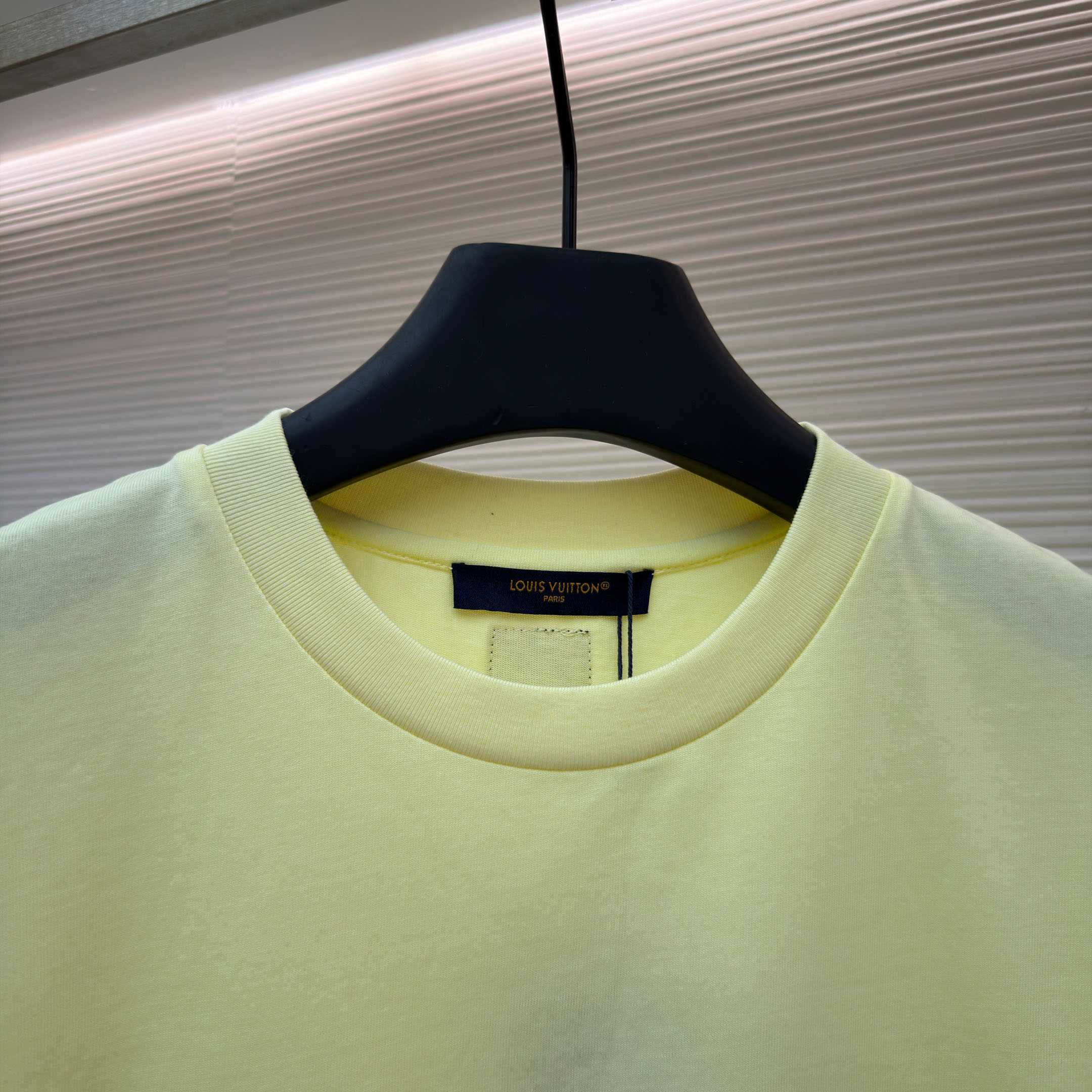 Louis Vuitton Embroidered Signature Short-Sleeved T-Shirt 1AJWY7 - DesignerGu