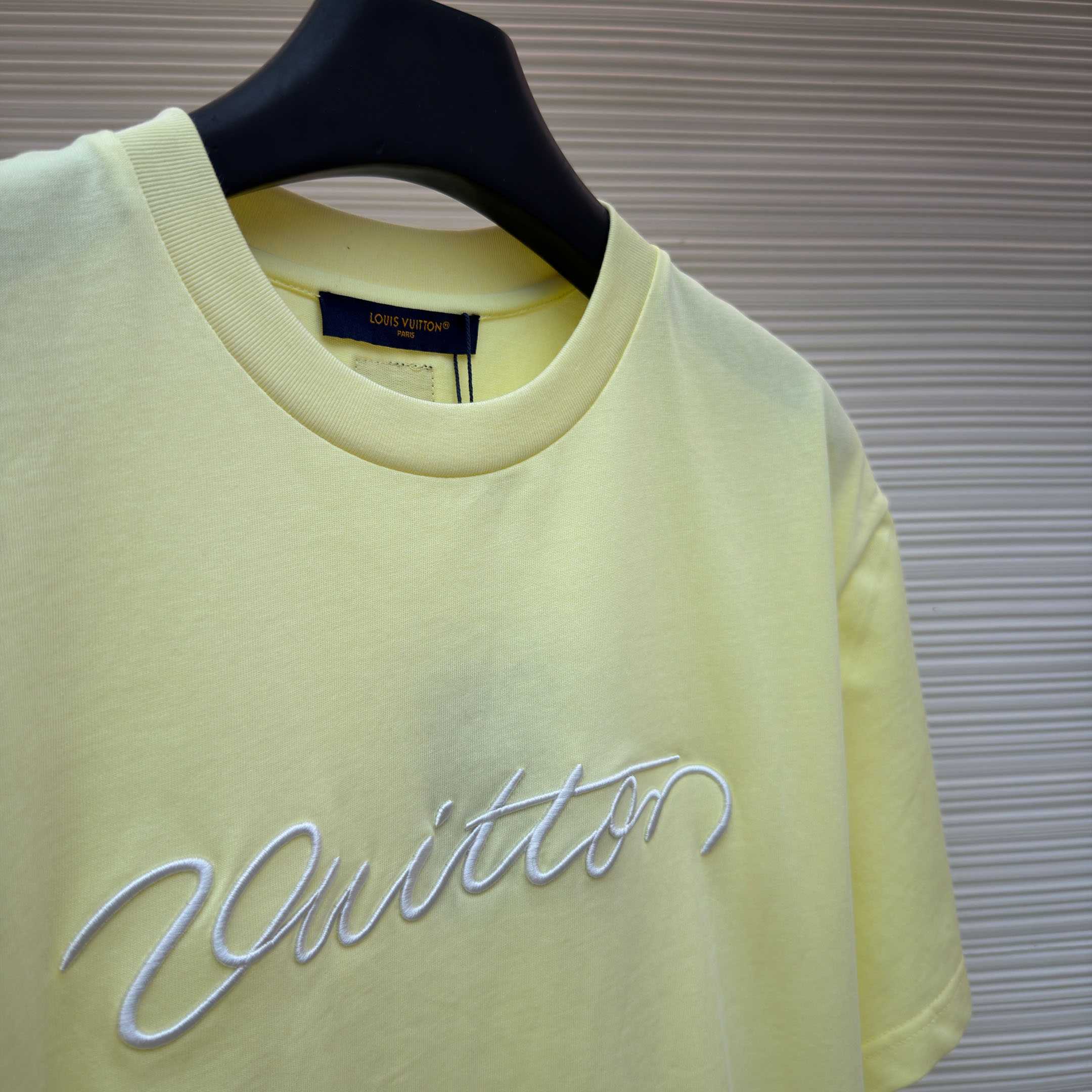 Louis Vuitton Embroidered Signature Short-Sleeved T-Shirt 1AJWY7 - DesignerGu