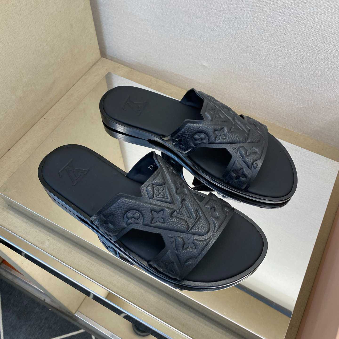 Louis Vuitton LV Oasis Mule    - DesignerGu