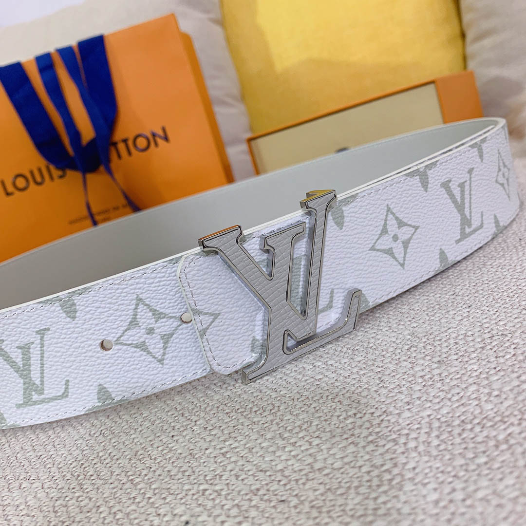 Louis Vuitton LV Initiales 40mm Reversible Belt M0713T - DesignerGu