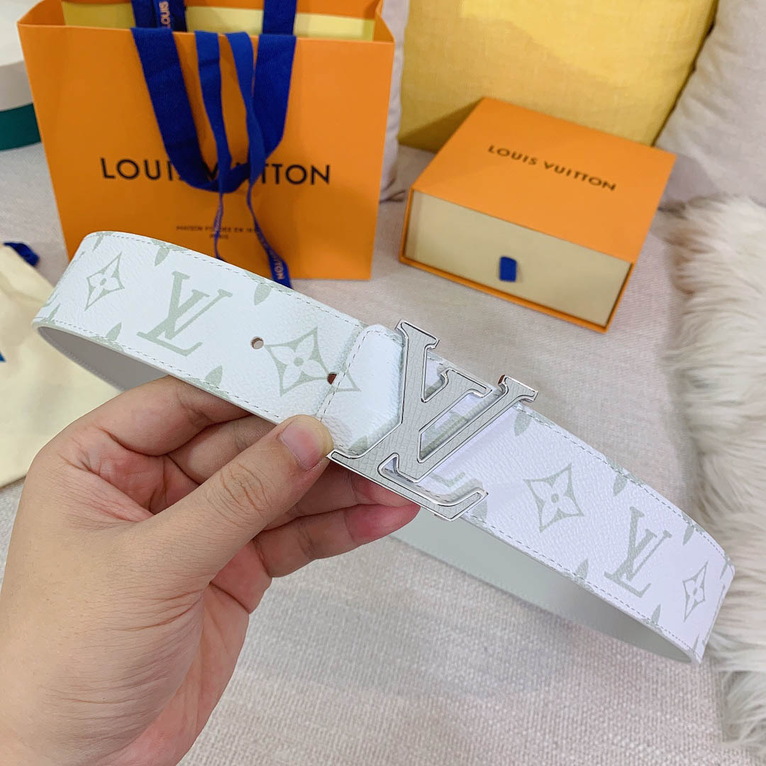 Louis Vuitton LV Initiales 40mm Reversible Belt M0713T - DesignerGu