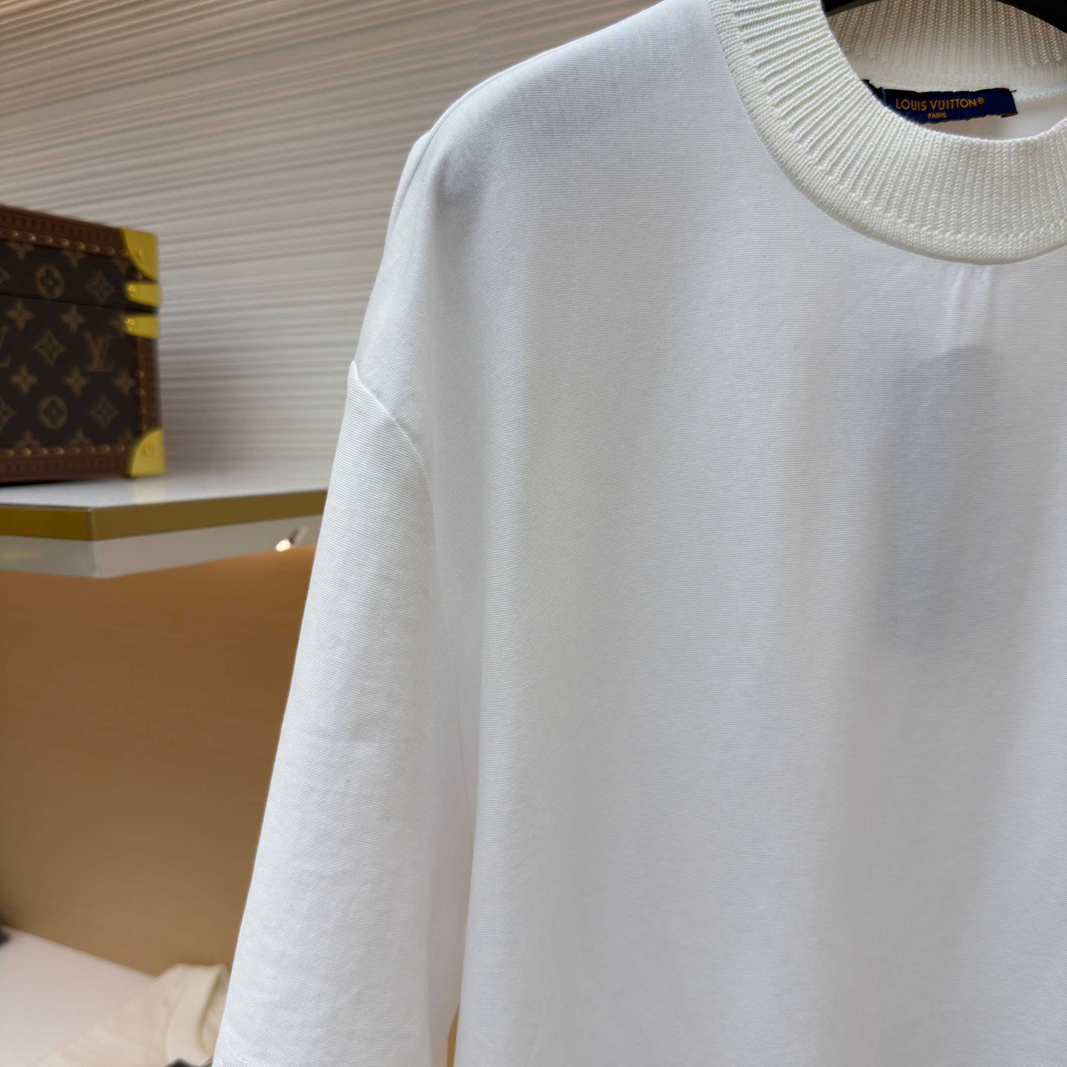 Louis Vuitton Signature T-Shirt 1AIKCE - DesignerGu