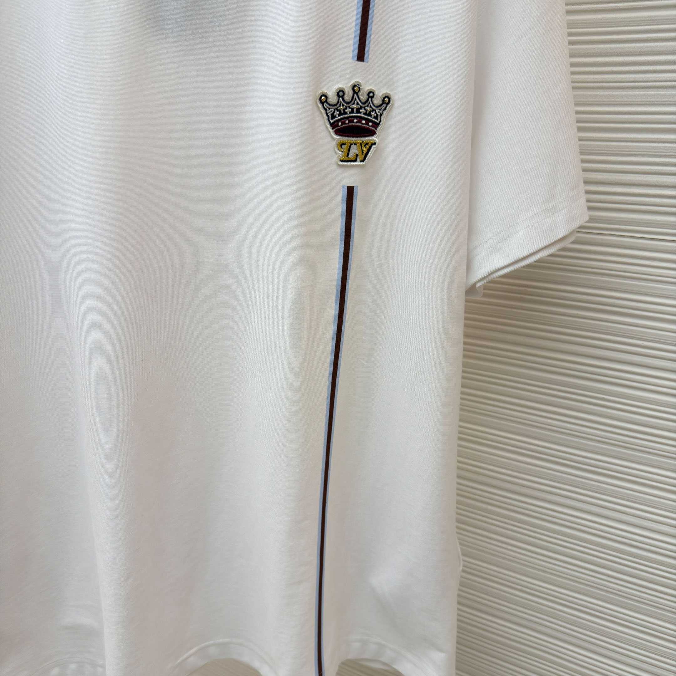 Louis Vuitton Signature T-Shirt 1AIKCE - DesignerGu