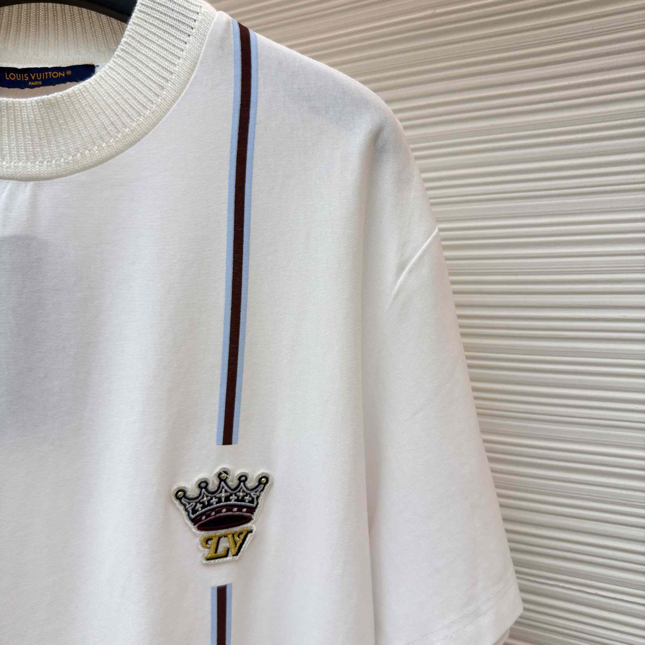 Louis Vuitton Signature T-Shirt 1AIKCE - DesignerGu