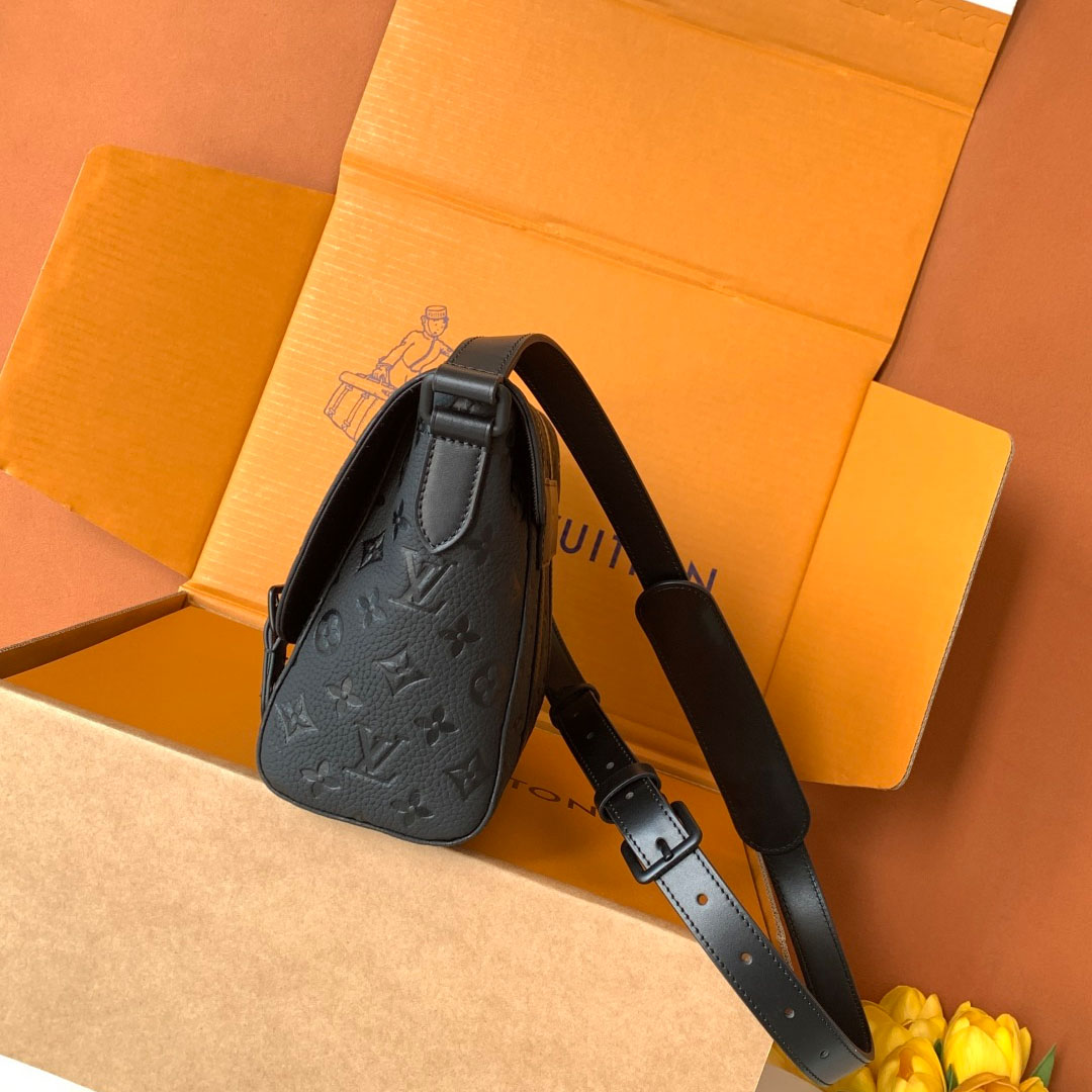 Louis Vuitton Christopher Messenger M28324 - DesignerGu