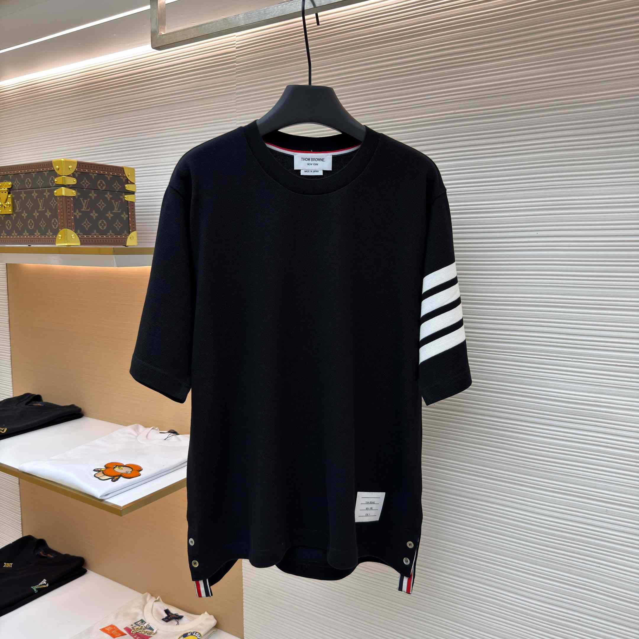 Thom Browne Cotton 4-Bar Short Sleeve T-Shirt - DesignerGu
