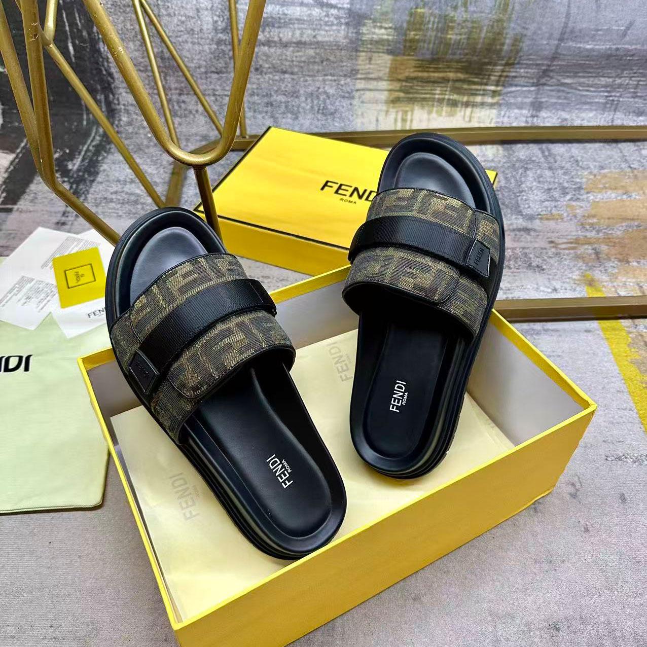 Fendi Chunky Slides - DesignerGu