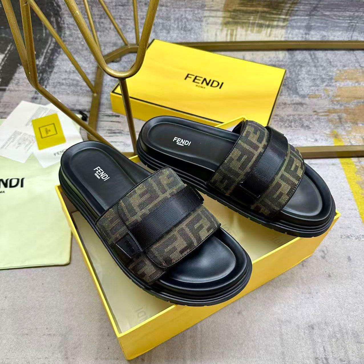 Fendi Chunky Slides - DesignerGu