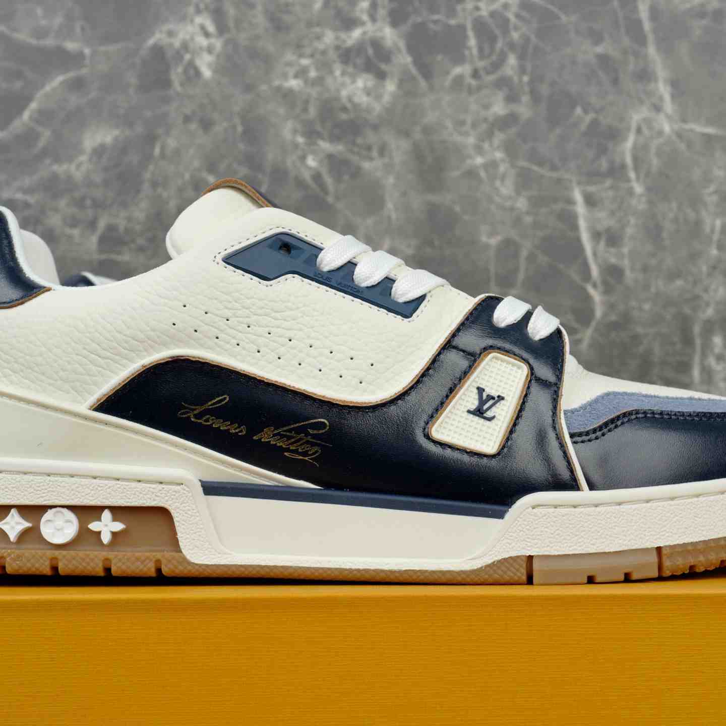 Louis Vuitton LV Trainer Sneaker 1AKB96 - DesignerGu